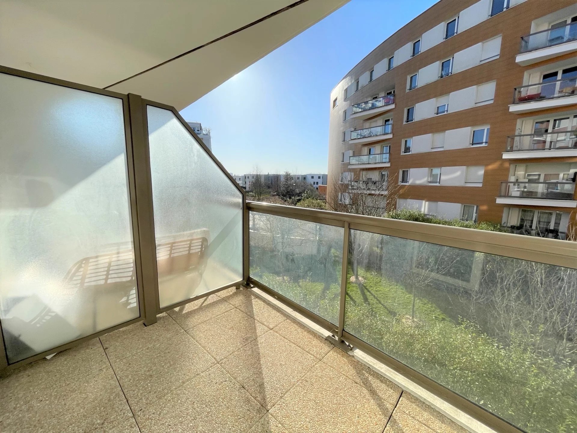 Appartement Issy-les-Moulineaux 42.4 m² Ref 85679117 1