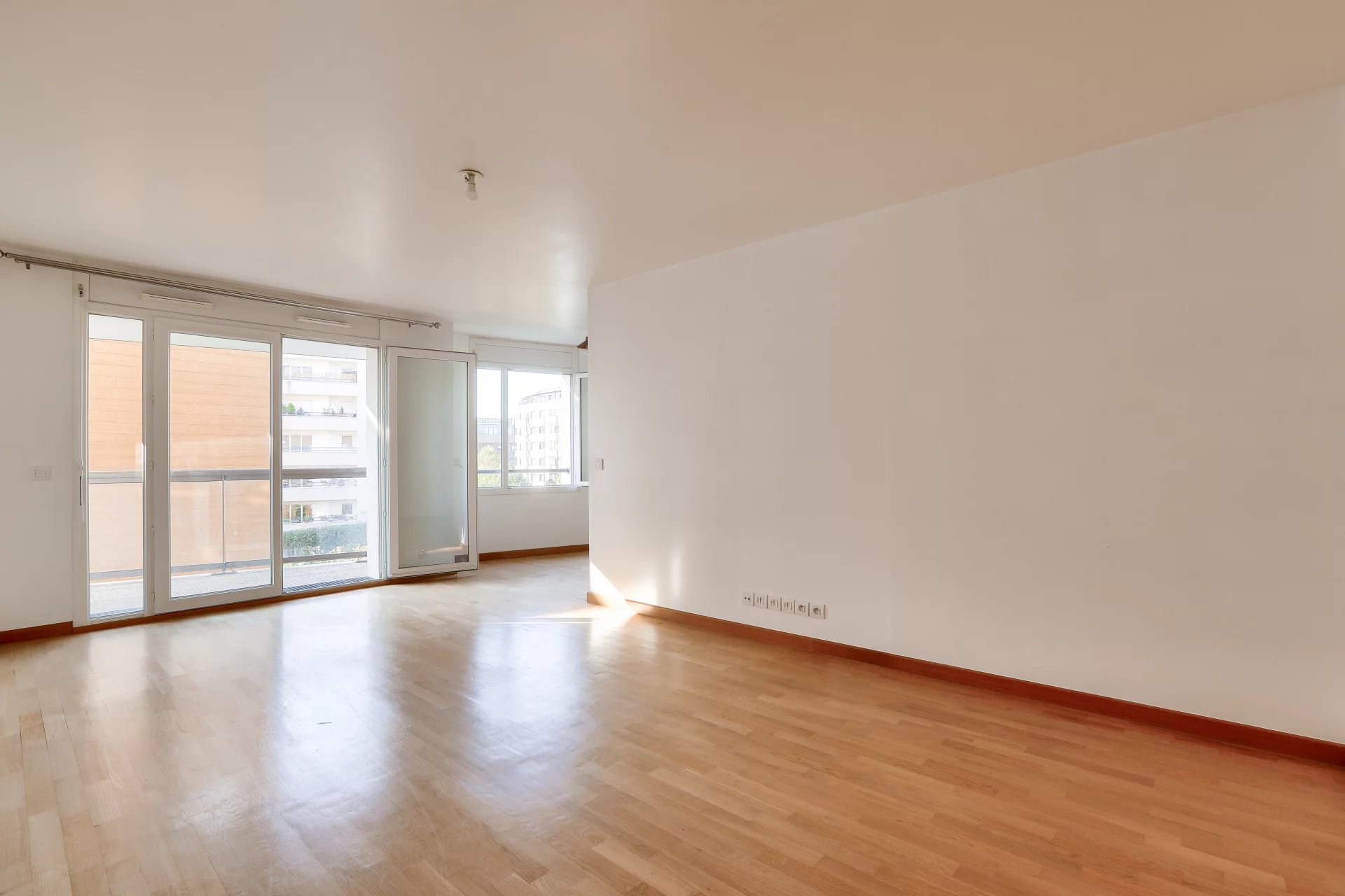 Appartement Issy-les-Moulineaux 67.6 m² Ref 85461815 1