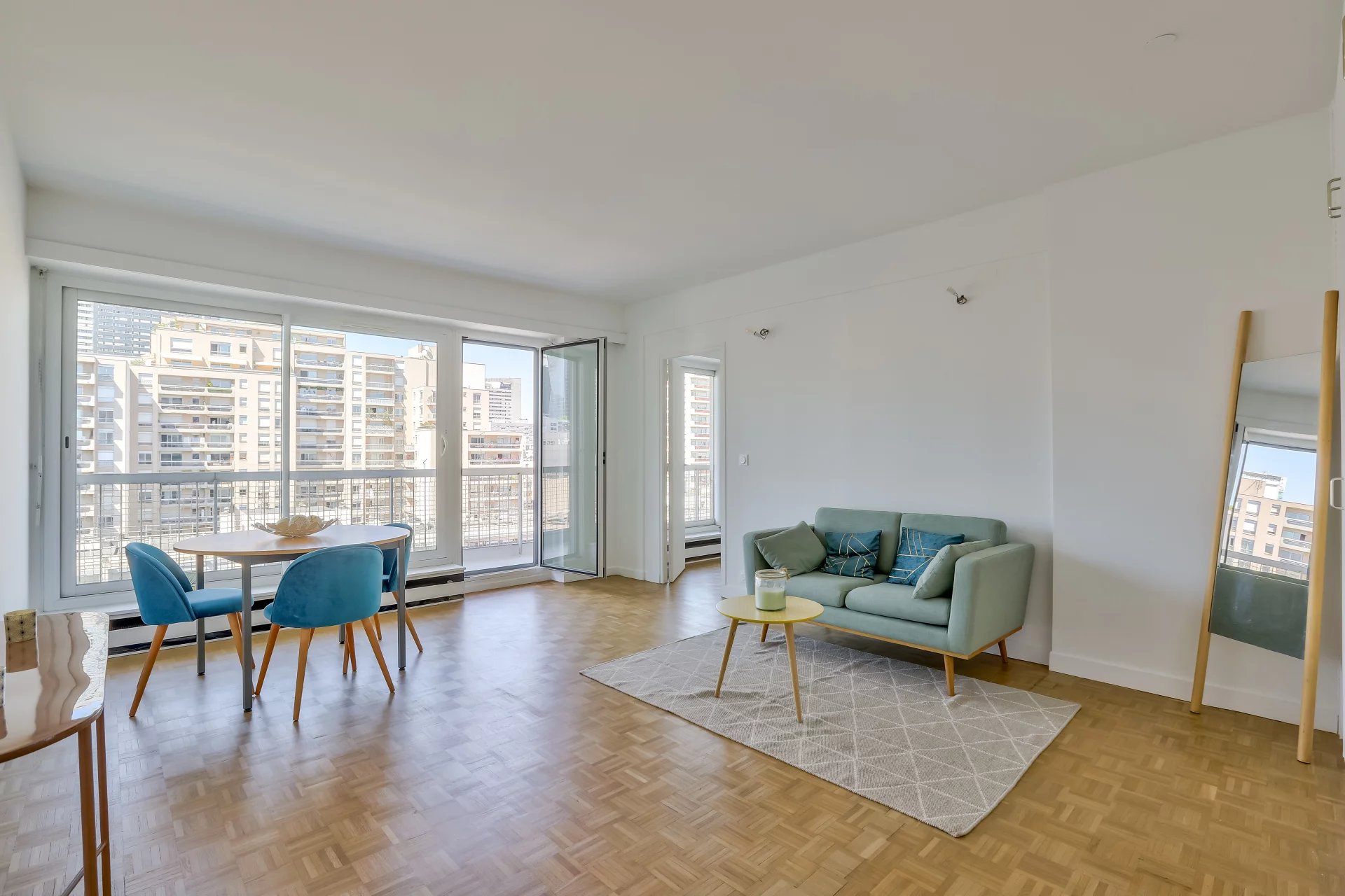 Appartement Courbevoie 47.8 m² Ref 85855854 1