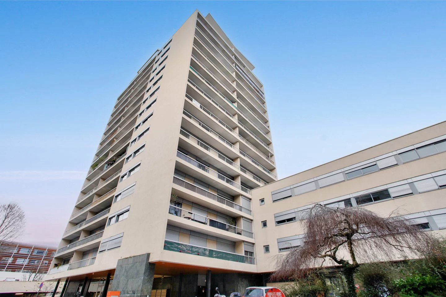 Appartement Courbevoie 47.8 m² Ref 85684821 1