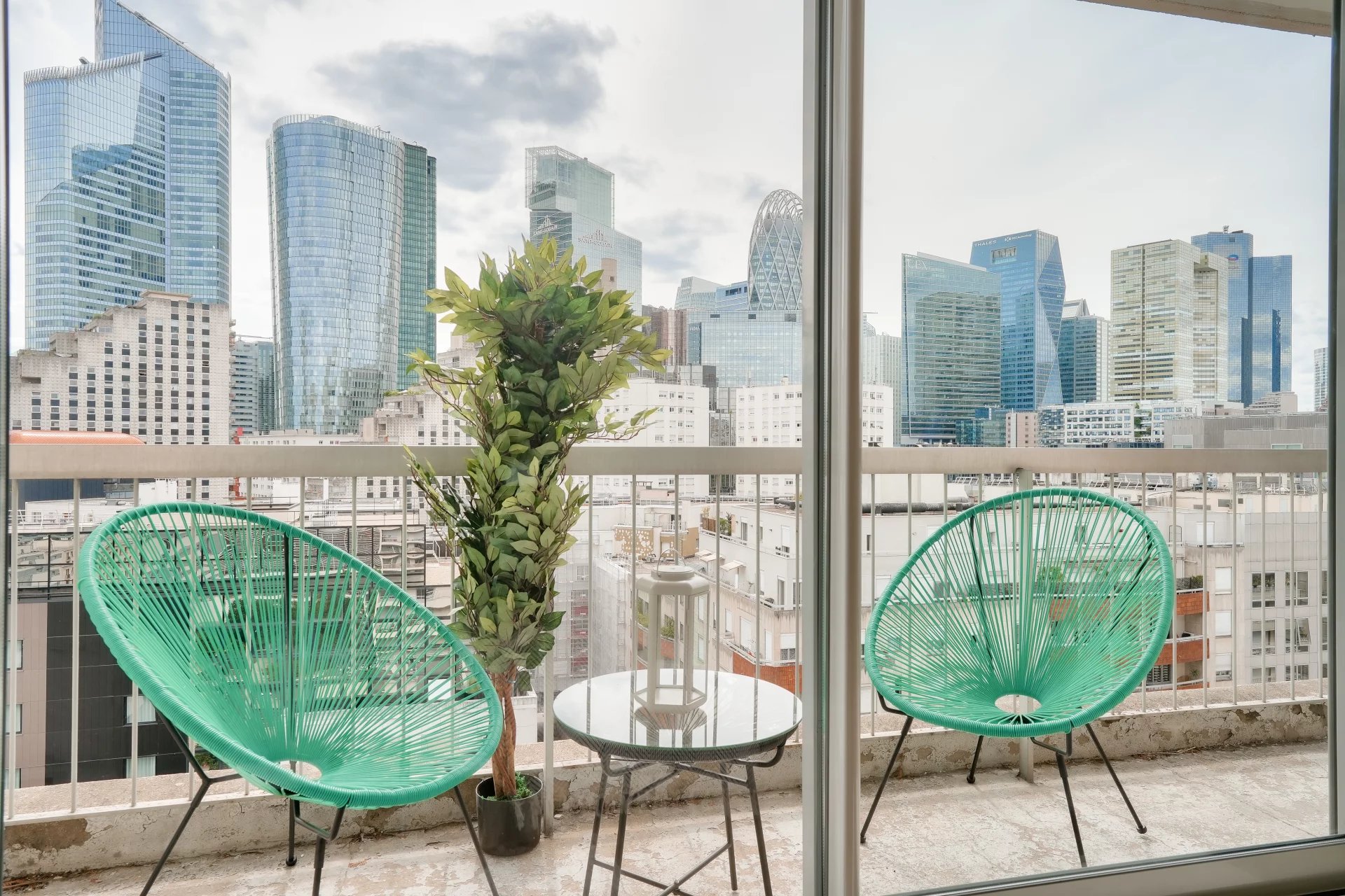 Appartement Courbevoie 96.4 m² Ref 83052759 1