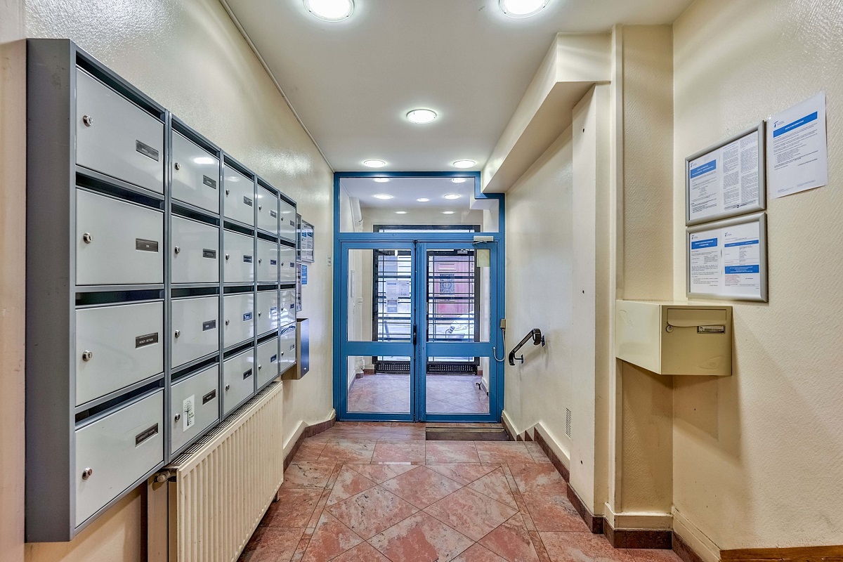 Immeuble Condamine hall d'entrée