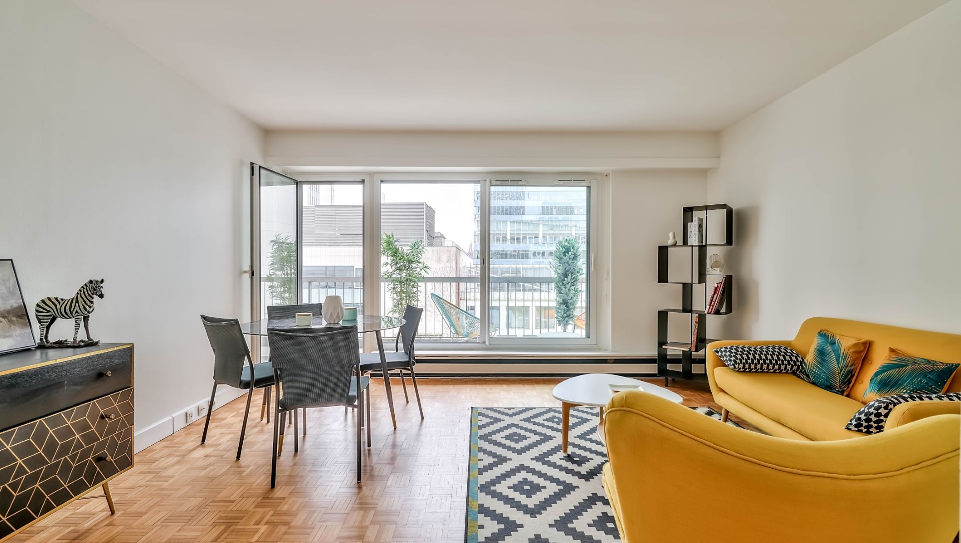 Immeuble Courbevoie Industrie, appartement le salon 2