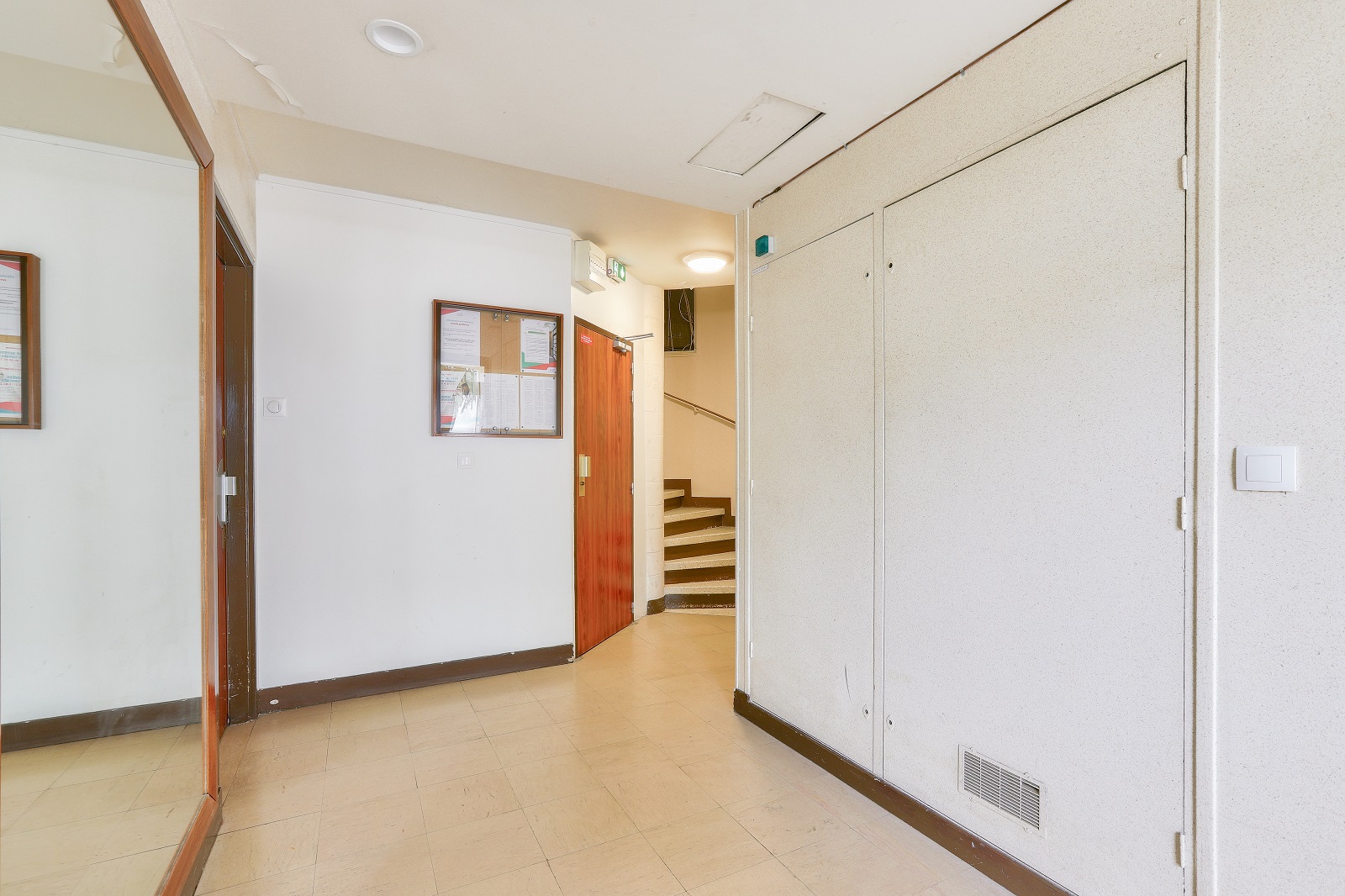 Immeuble Croissy-Sur-Seine, appartement, parties communes