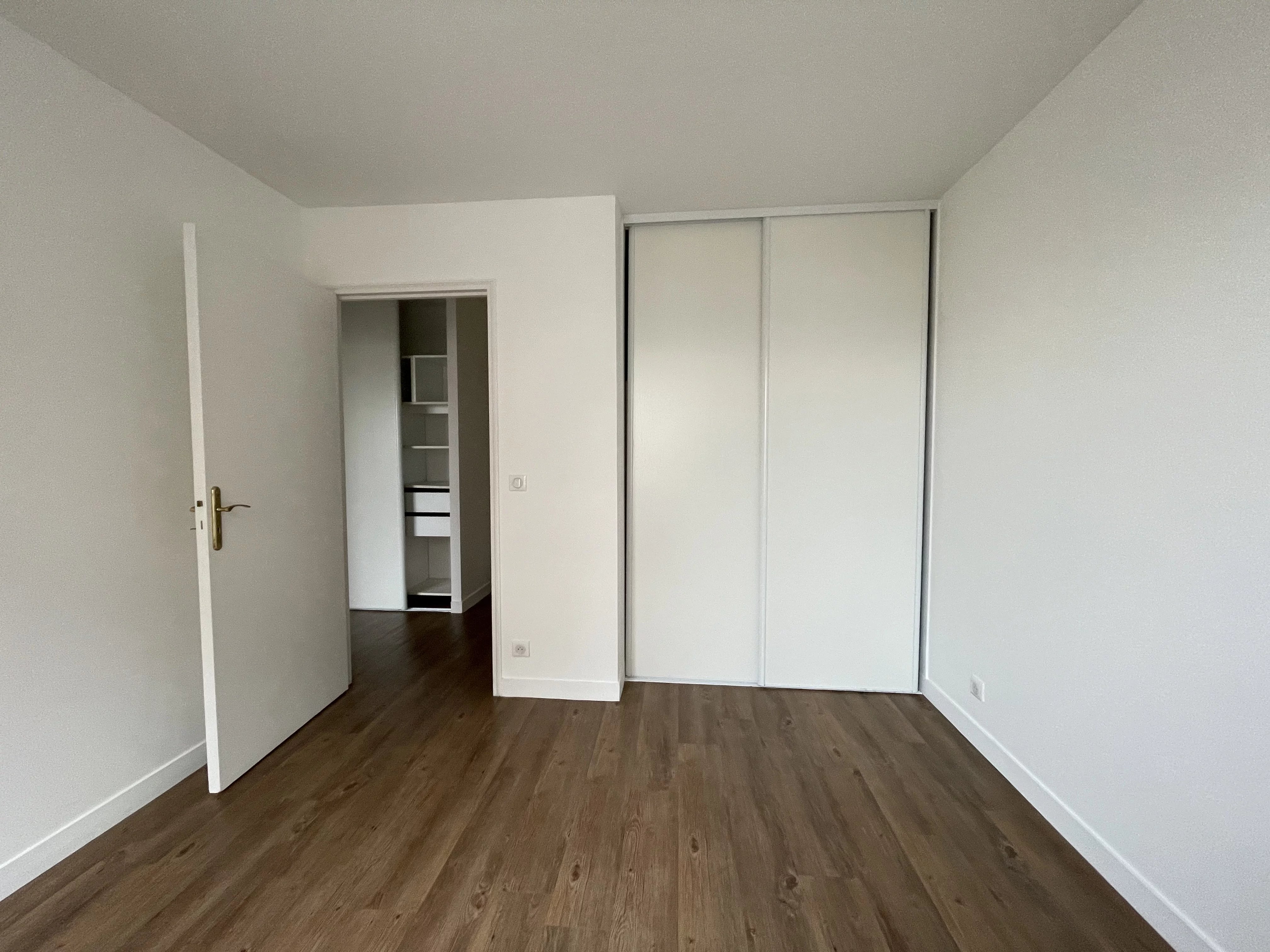 Appartement Courbevoie 75.10 m² 3 pièces Appartement Courbevoie 75.10 m² 87173463 7