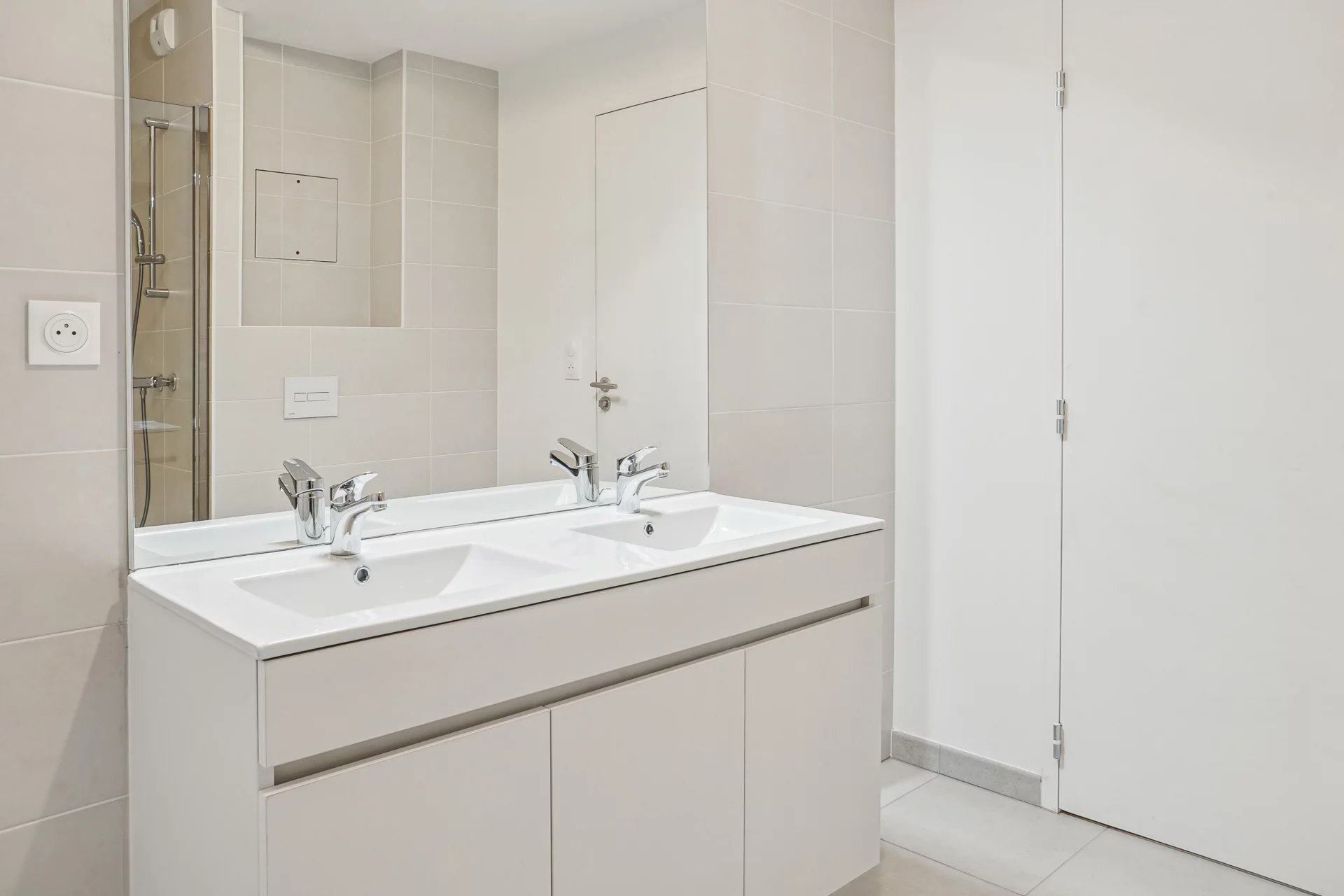 Appartement Paris 13ème 80.30 m² 4 pièces Appartement Paris 13ème 80.30 m² 85347019 8