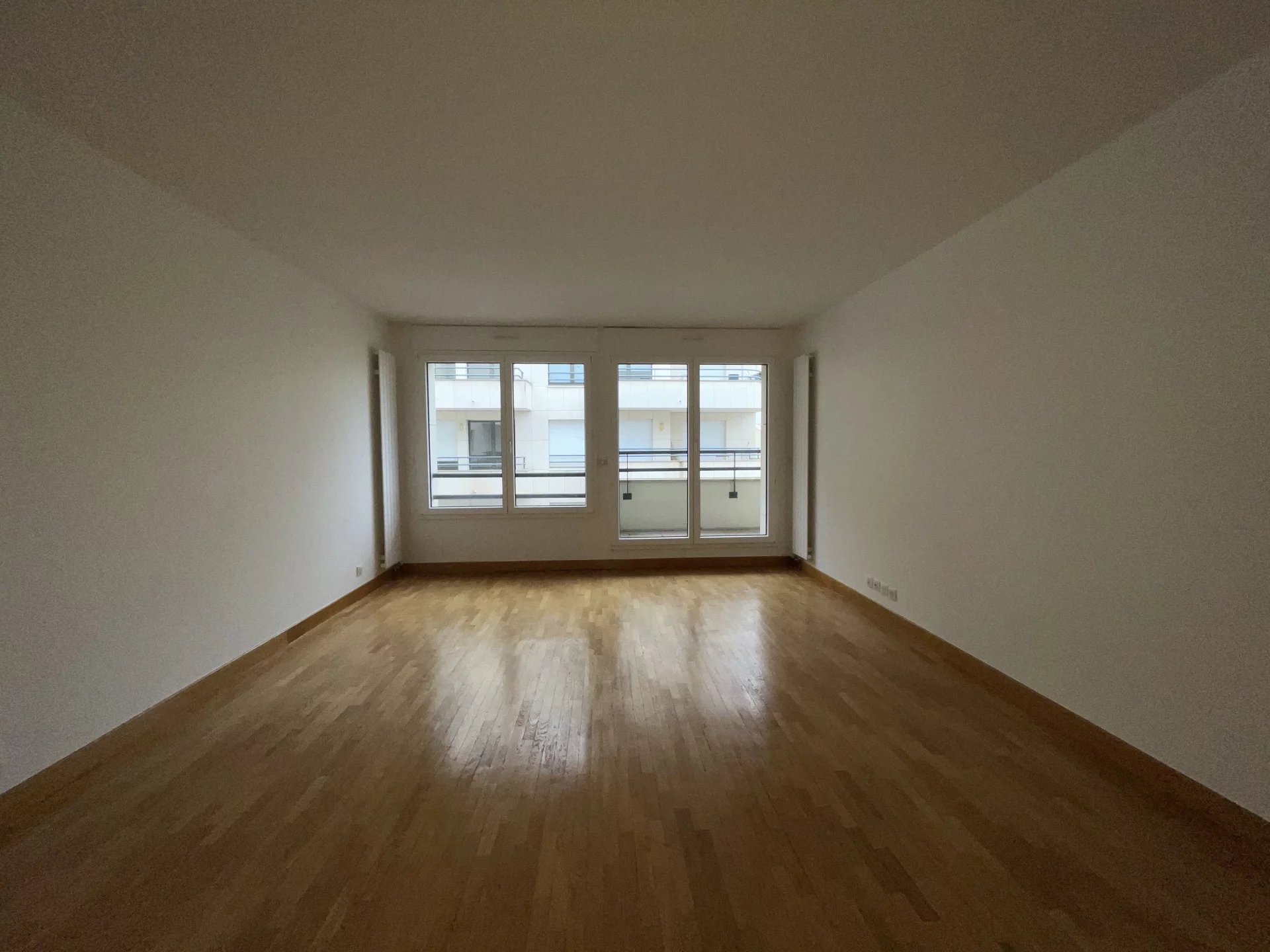 Appartement Courbevoie 93.85 m² 4 pièces Appartement Courbevoie 93.85 m² 86816267 2