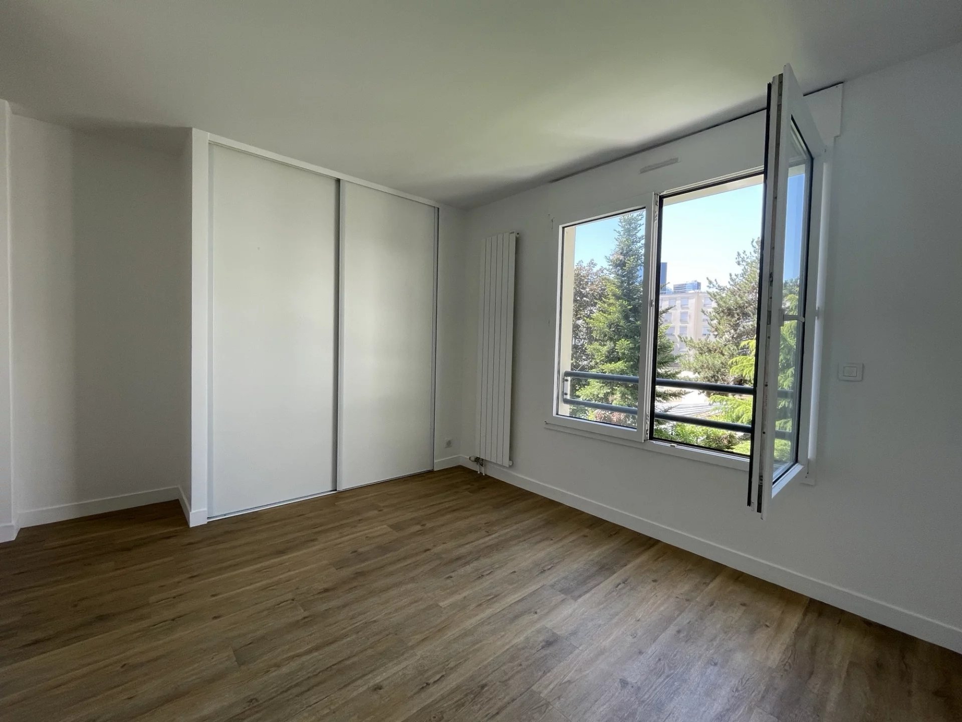 Appartement Courbevoie 93.85 m² 4 pièces Appartement Courbevoie 93.85 m² 86816267 6