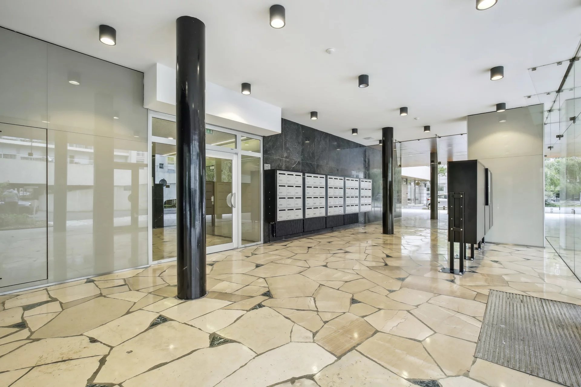 Appartement Courbevoie 47.40 m² 2 pièces Appartement Courbevoie 47.40 m² 85607890 4