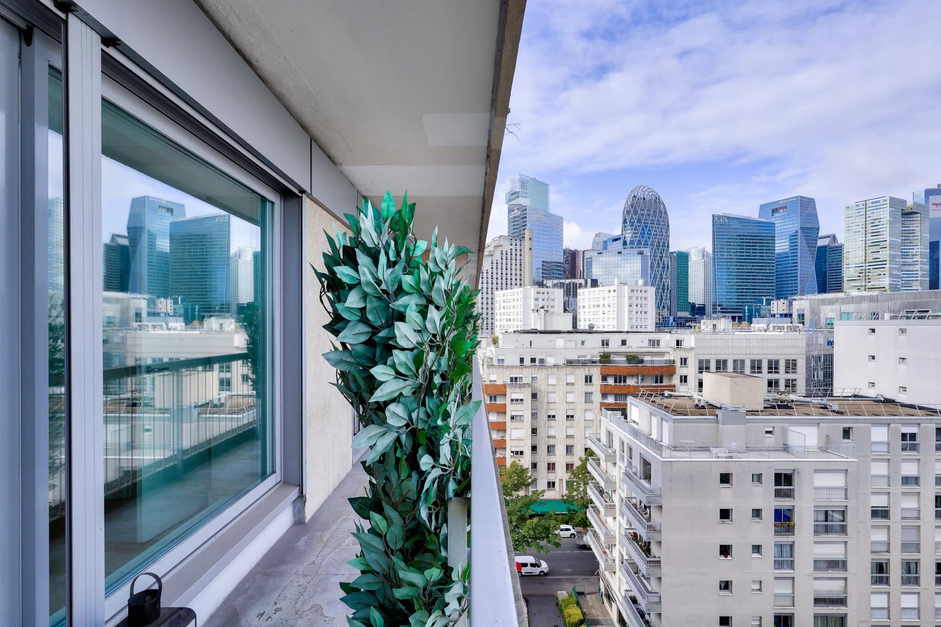 Appartement Courbevoie 68.90 m² 3 pièces Appartement Courbevoie 68.90 m² 86339285 2