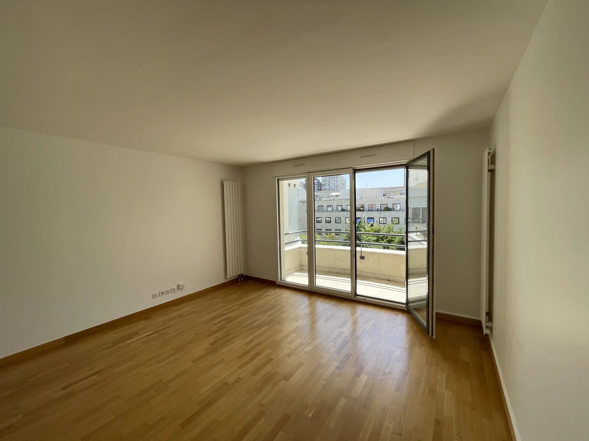 Appartement Courbevoie 75.00 m² 3 pièces Appartement Courbevoie 75.00 m² 87053023 2