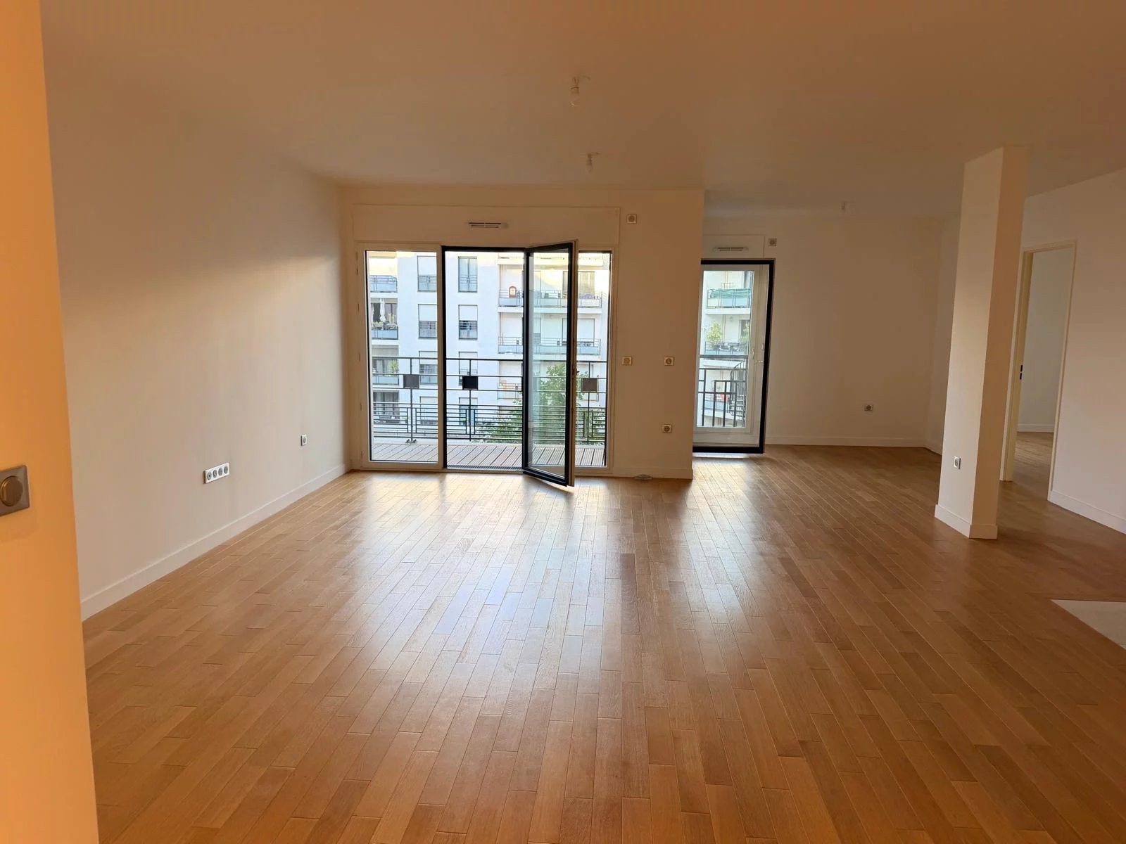 Appartement Neuilly-sur-Seine 110.00 m² 4 pièces Appartement Neuilly-sur-Seine 110.00 m² 87379379 4
