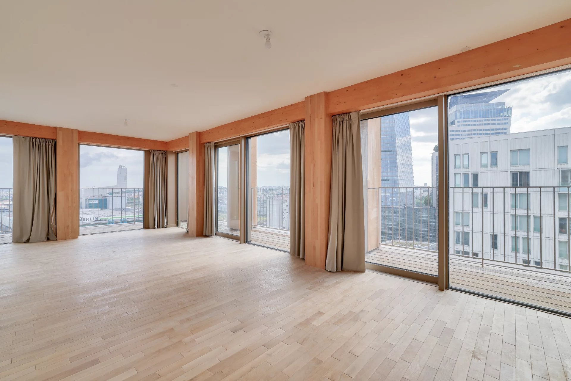 Appartement Paris 13ème 101.50 m² 4 pièces Appartement Paris 13ème 101.50 m² 85939482 2