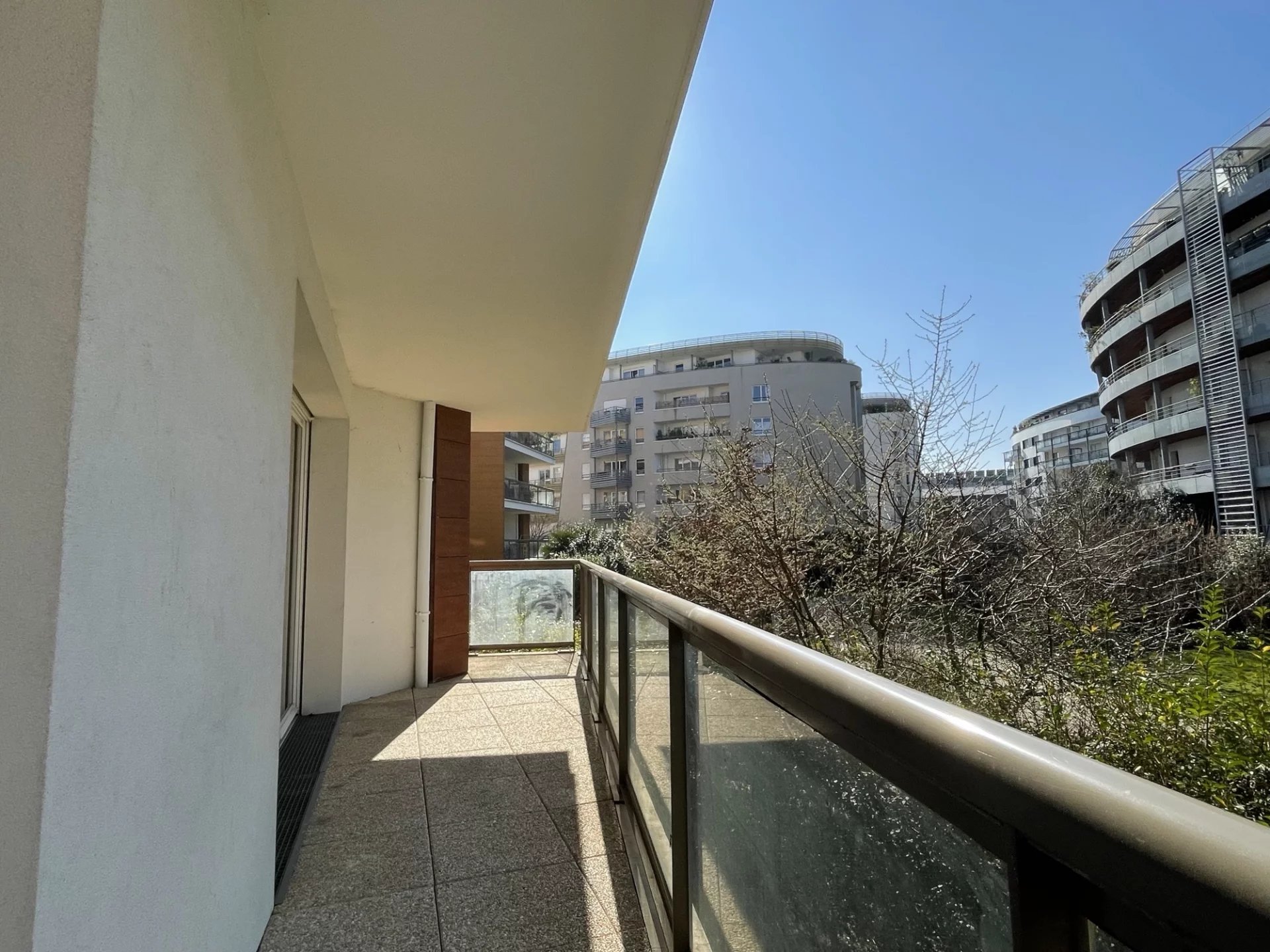 Appartement Issy-les-Moulineaux 92.30 m² 4 pièces Appartement Issy-les-Moulineaux 92.30 m² 85715975 4