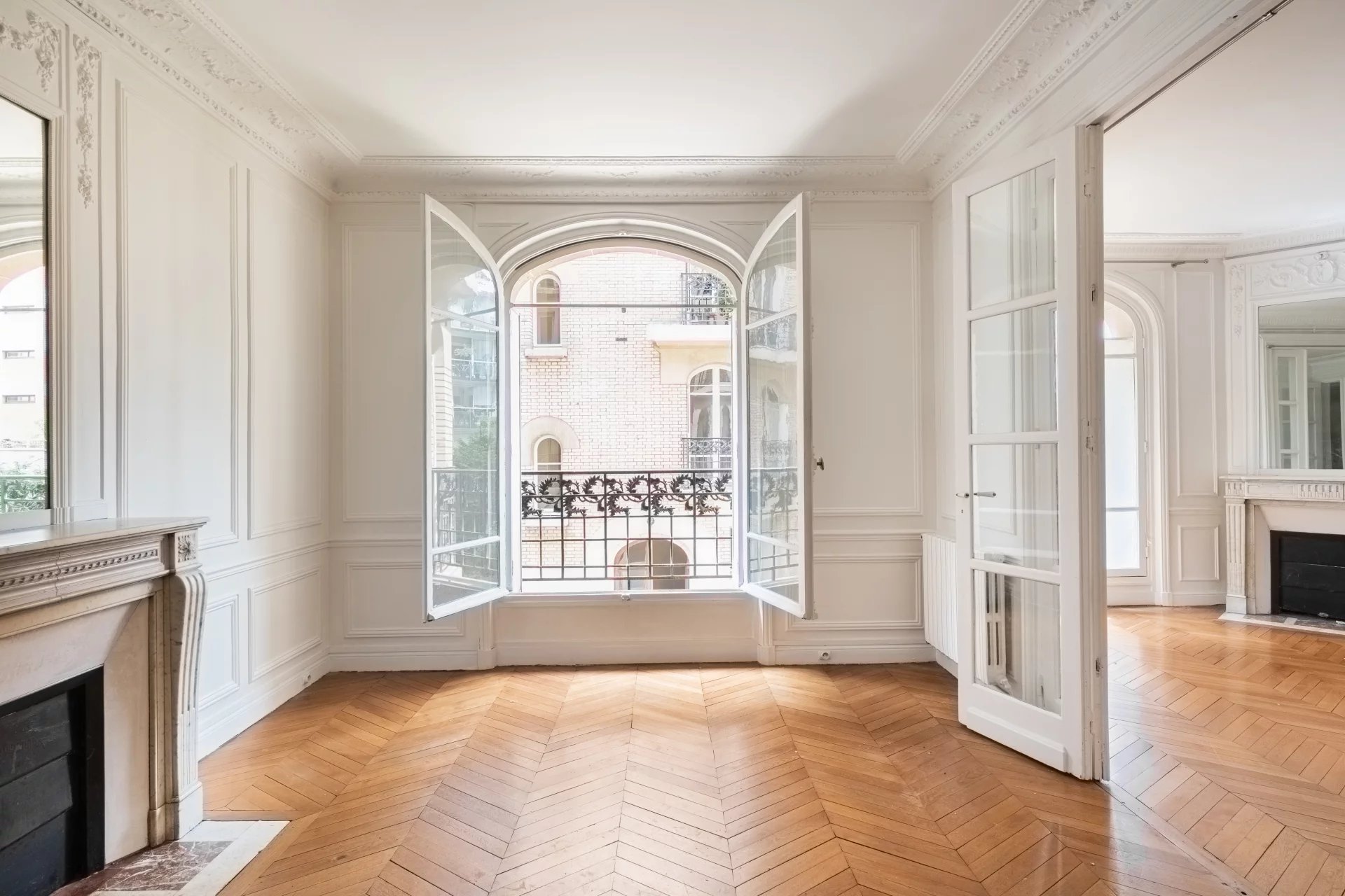 Appartement Paris 17ème 88.00 m² 4 pièces Appartement Paris 17ème 88.00 m² 86615597 2