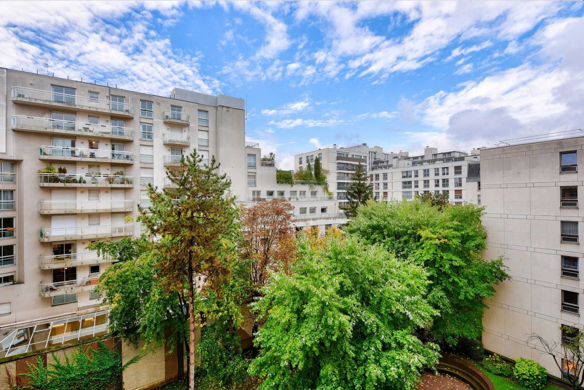 Appartement Paris 15ème 77.10 m² 3 pièces Appartement Paris 15ème 77.10 m² 85323925 3