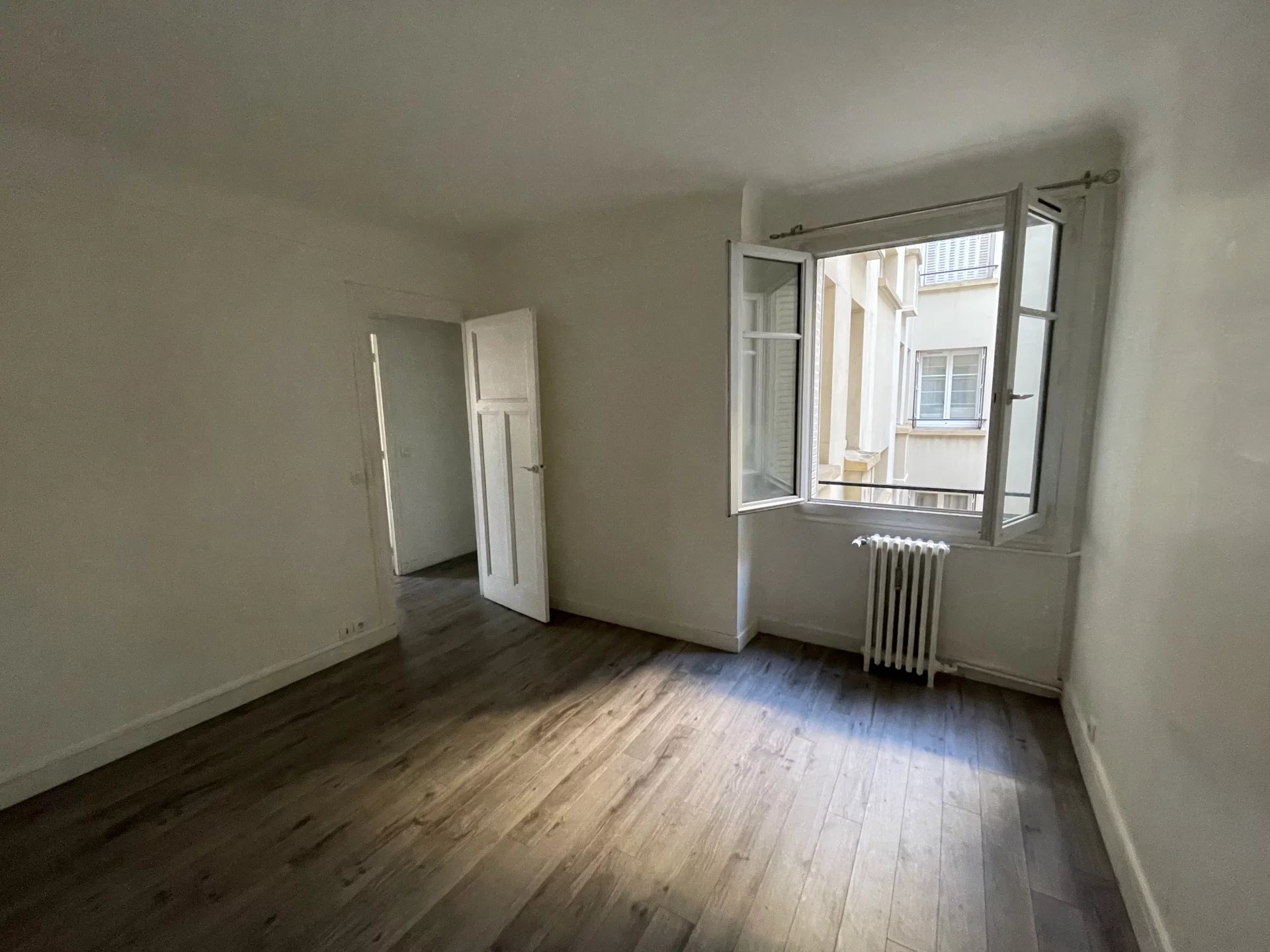 Appartement Paris 17ème 34.80 m² 2 pièces Appartement Paris 17ème 34.80 m² 85587942 4