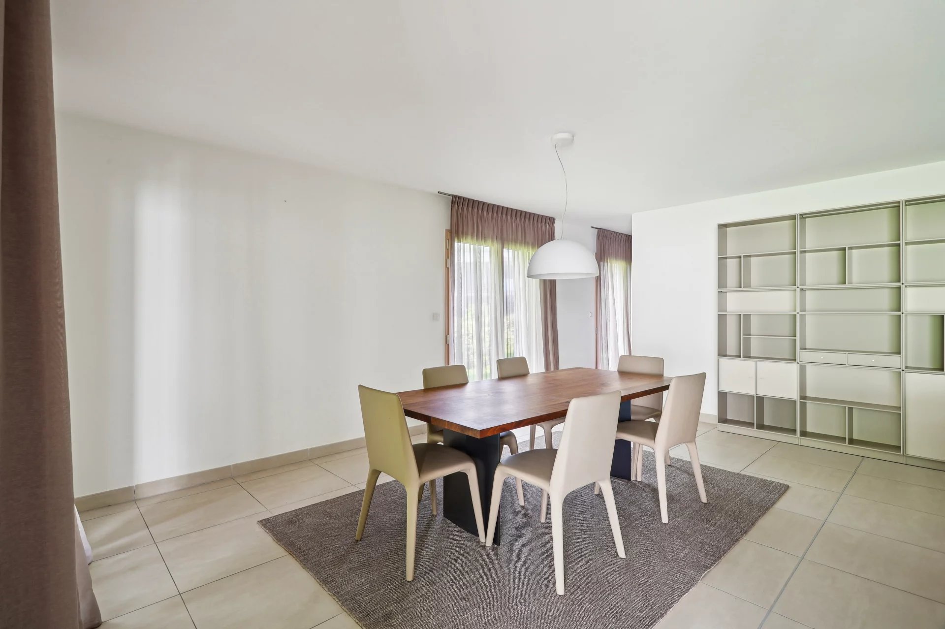 Appartement Divonne-les-Bains 121.00 m² 4 pièces Appartement Divonne-les-Bains 121.00 m² 85034502 8