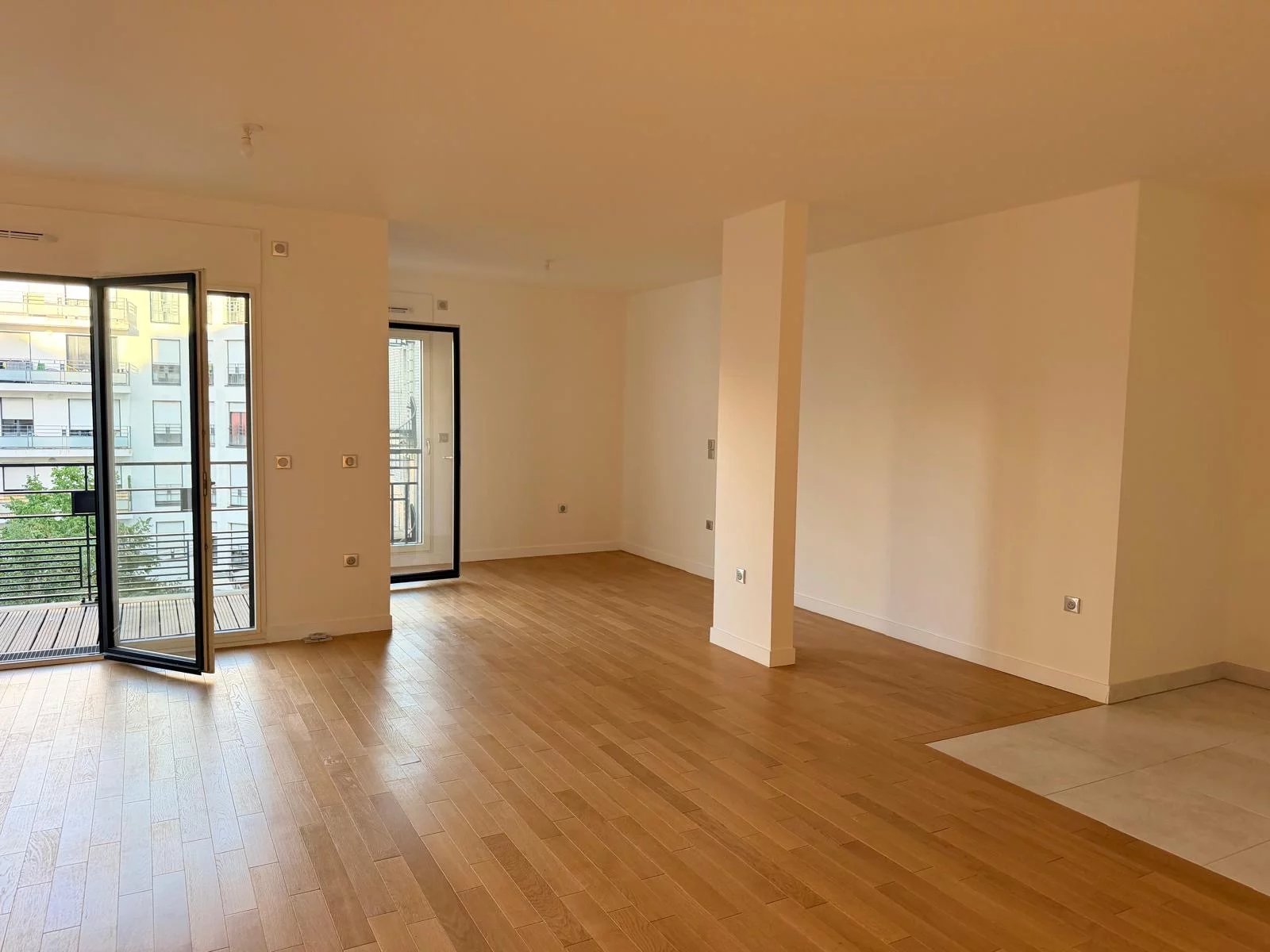 Appartement Neuilly-sur-Seine 110.00 m² 4 pièces Appartement Neuilly-sur-Seine 110.00 m² 87379379 2