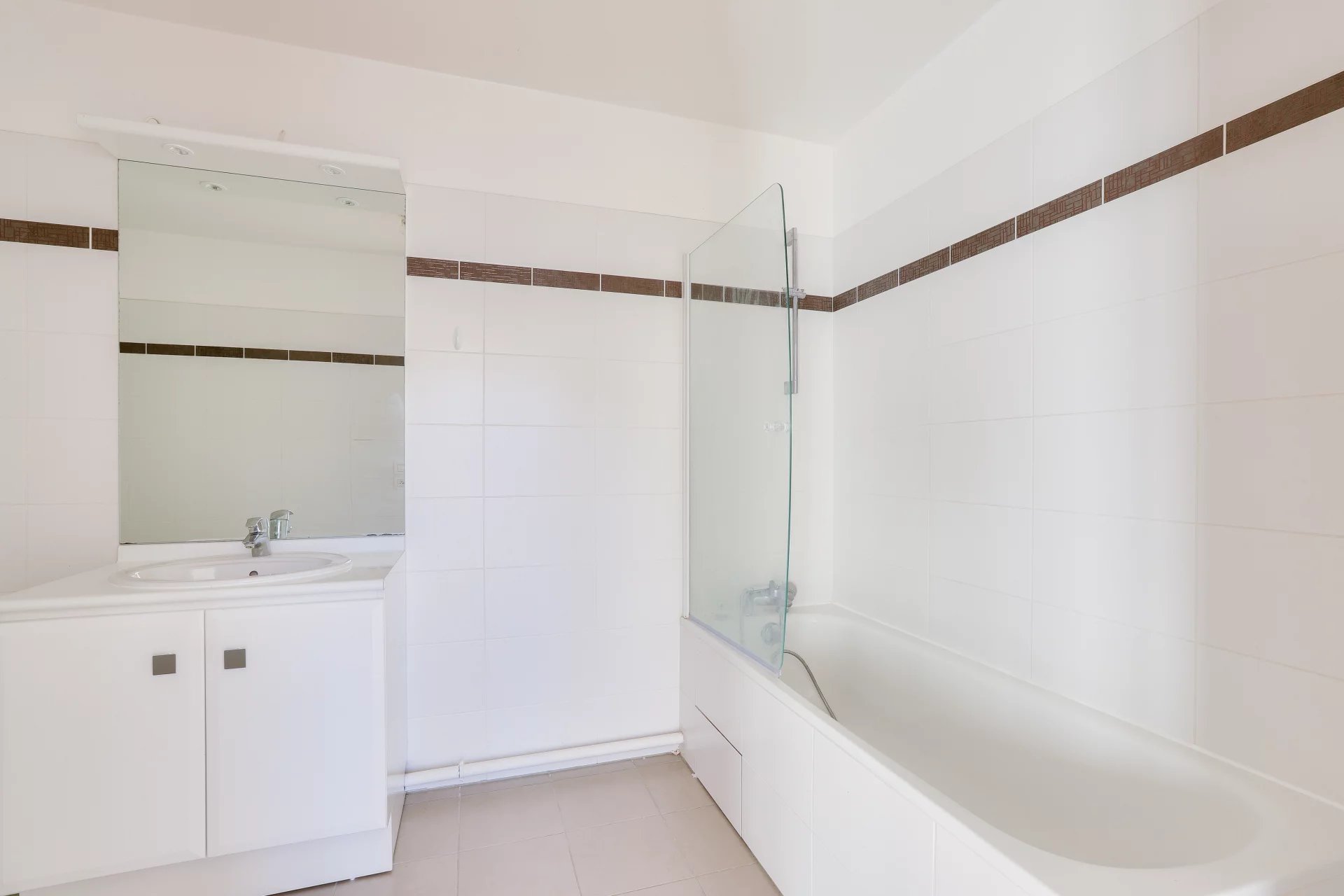 Appartement Issy-les-Moulineaux 47.90 m² 2 pièces Appartement Issy-les-Moulineaux 47.90 m² 85461821 6