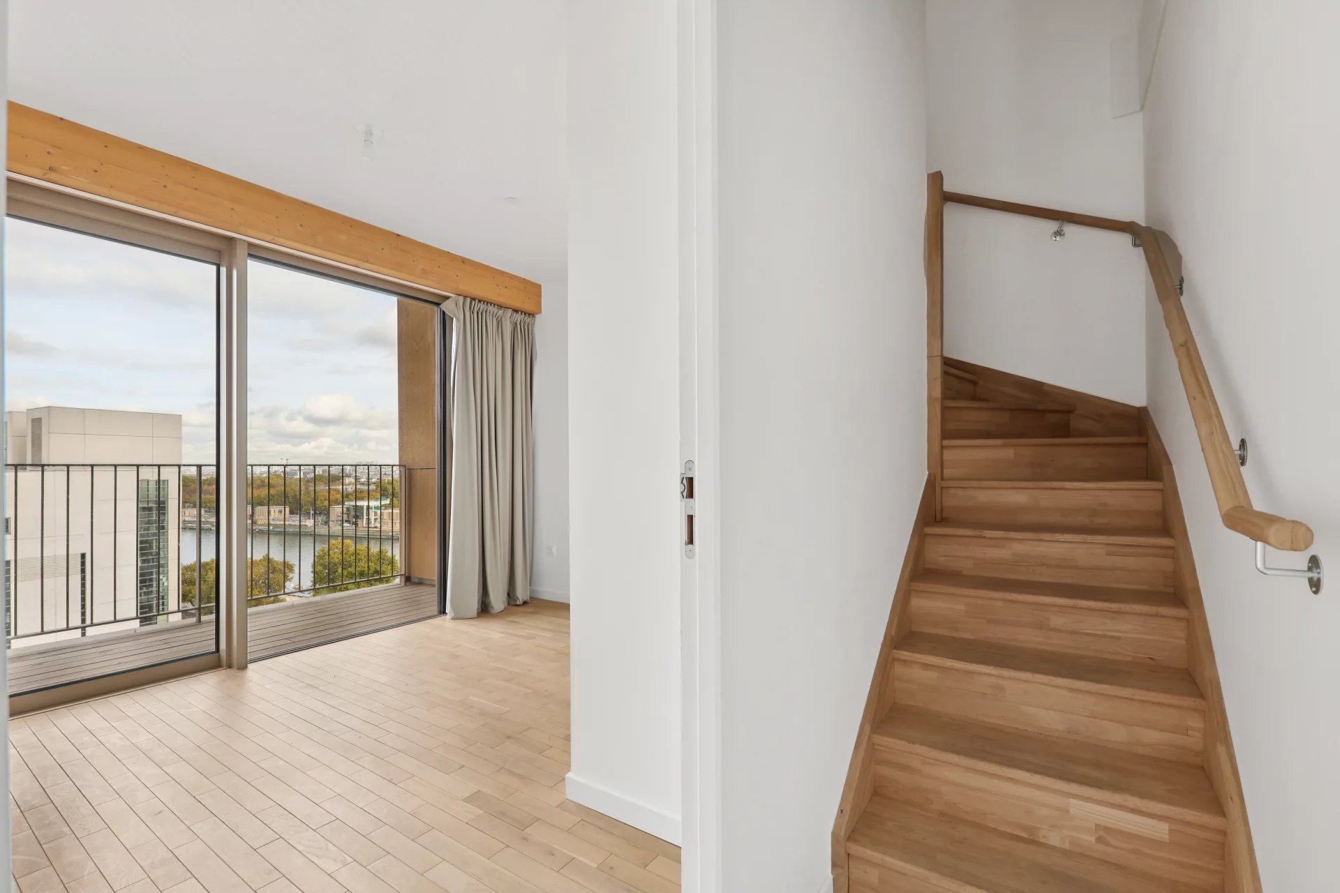 Appartement Paris 13ème 101.40 m² 5 pièces Appartement Paris 13ème 101.40 m² 86384475 9