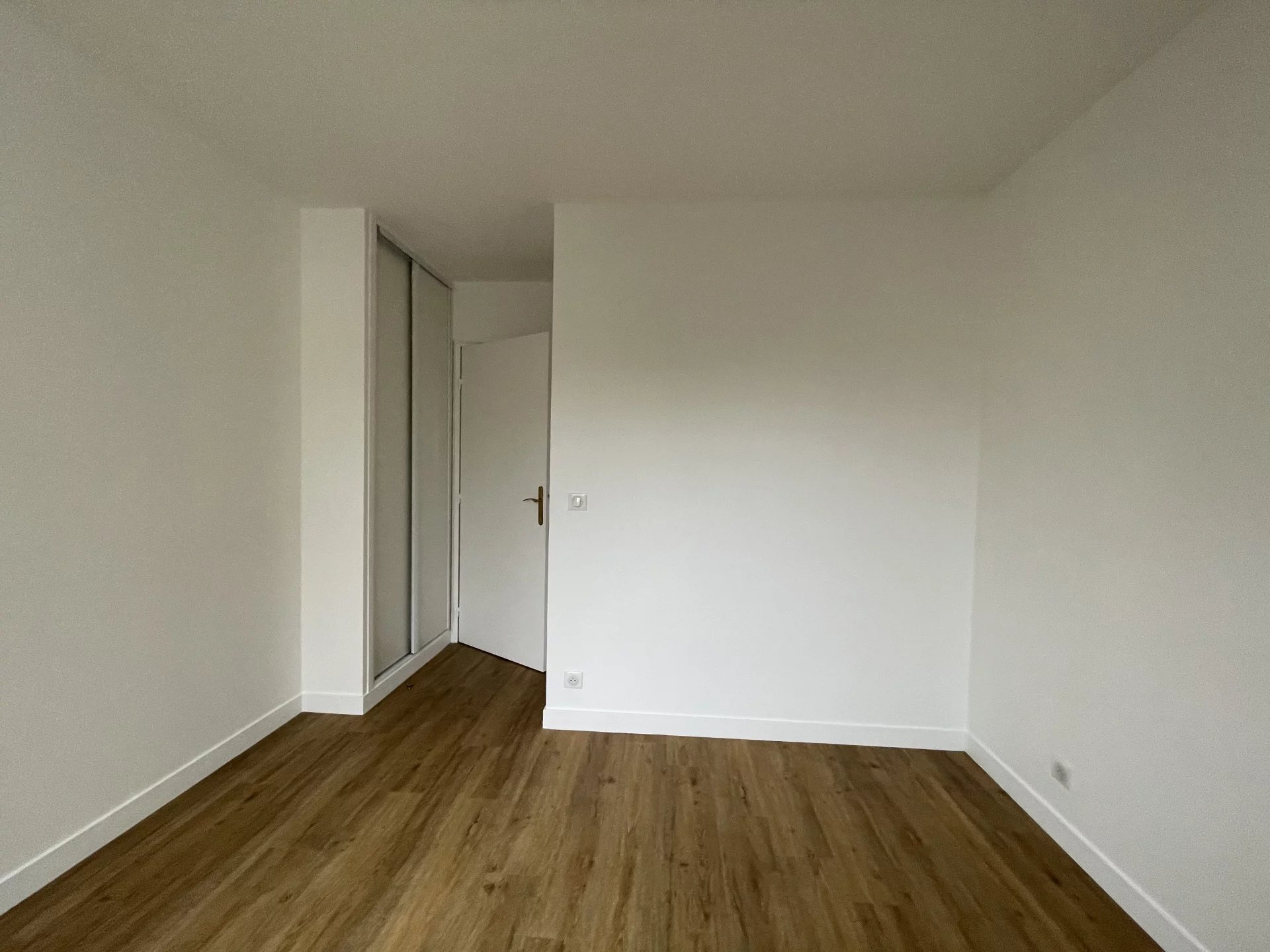 Appartement Courbevoie 93.85 m² 4 pièces Appartement Courbevoie 93.85 m² 86816267 7