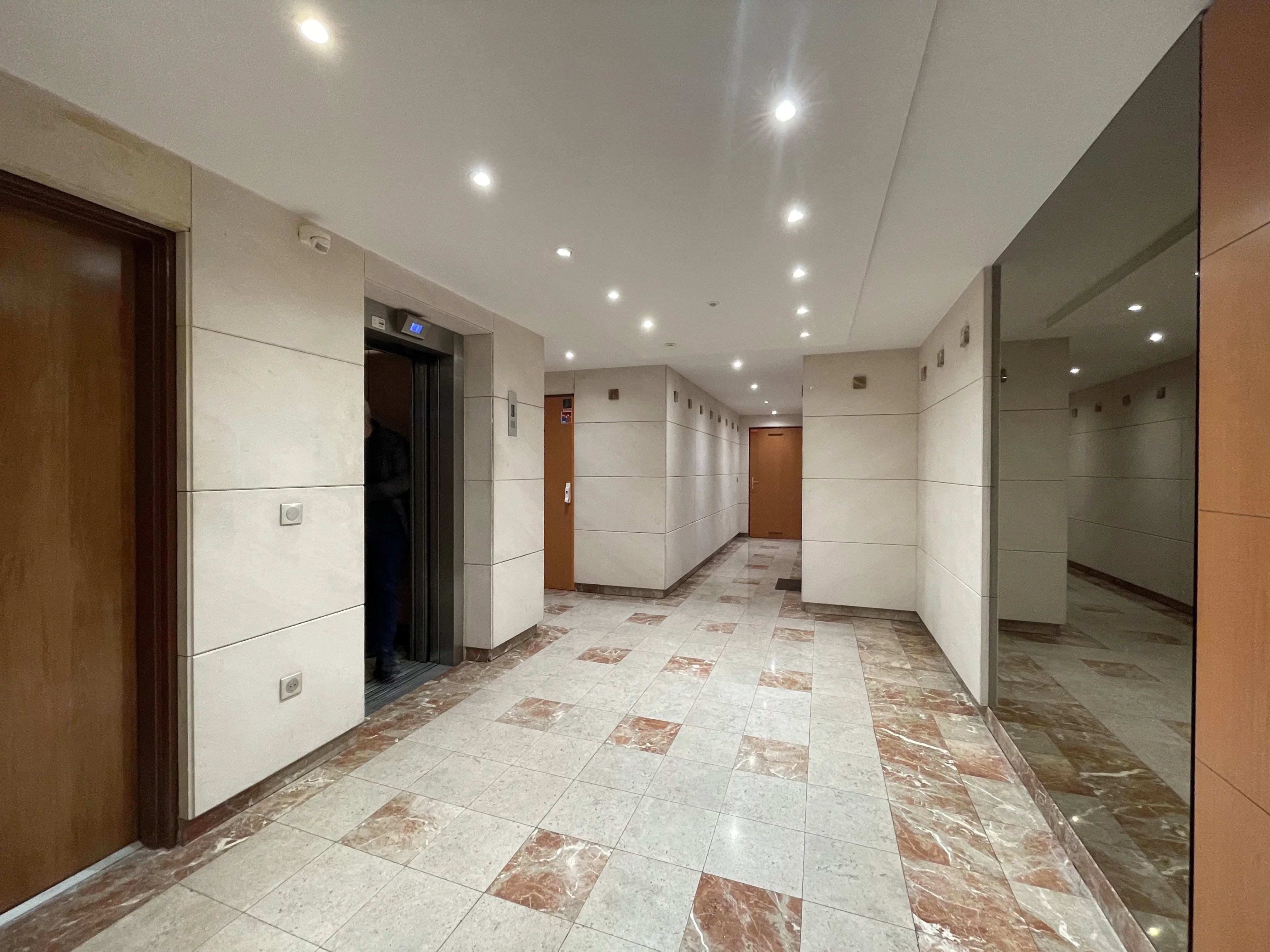 Appartement Courbevoie 47.95 m² 2 pièces Appartement Courbevoie 47.95 m² 86739741 8