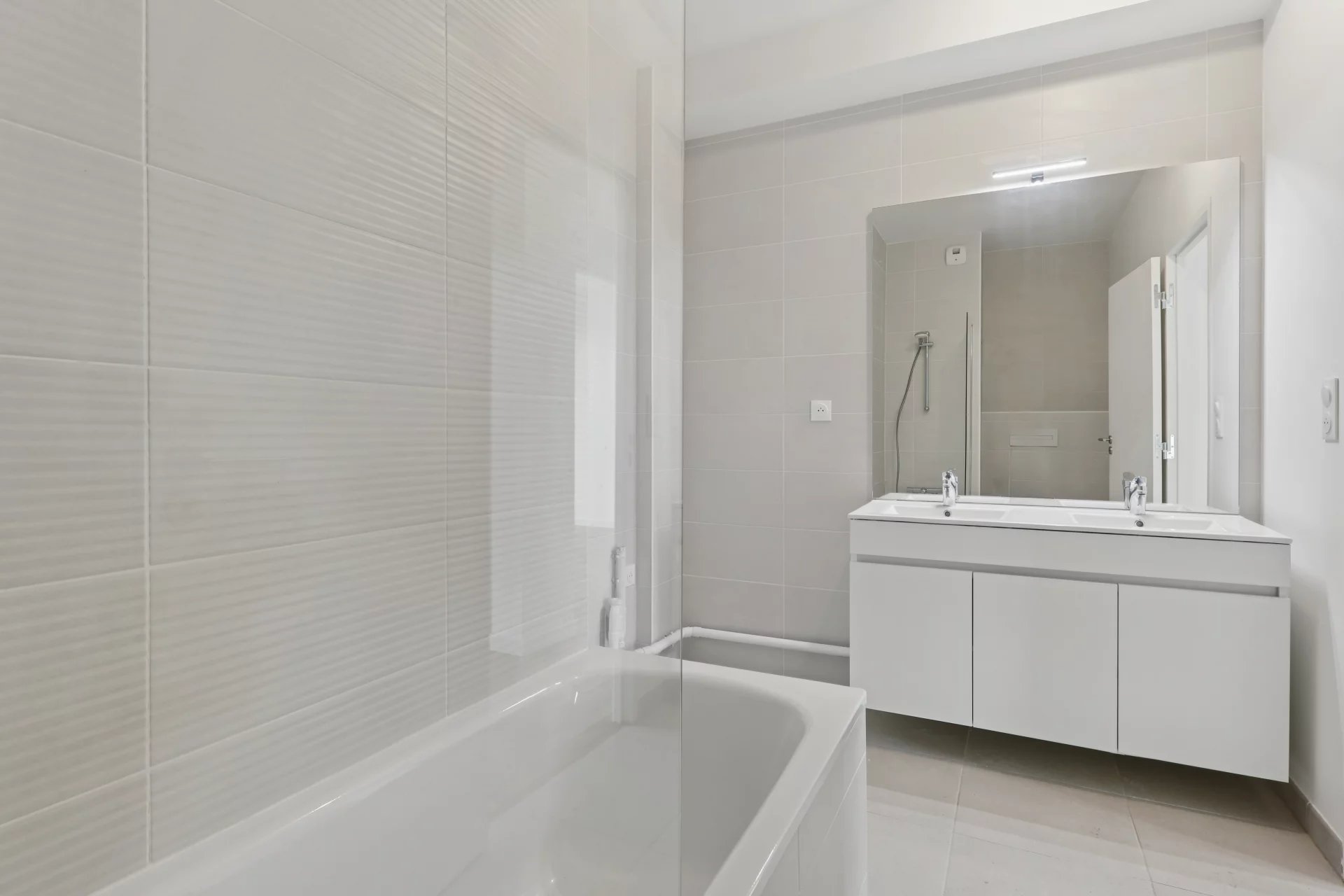 Appartement Paris 13ème 101.40 m² 5 pièces Appartement Paris 13ème 101.40 m² 86384475 13