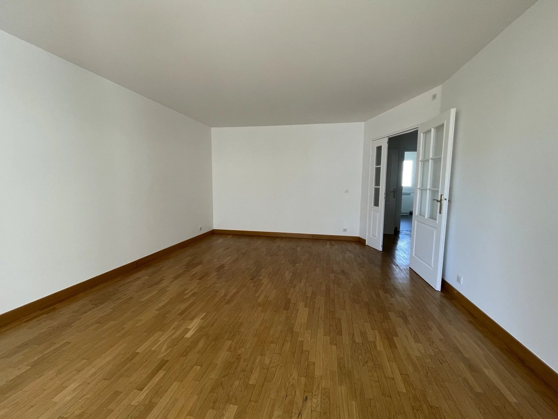 Appartement Courbevoie 93.85 m² 4 pièces Appartement Courbevoie 93.85 m² 86816267 3