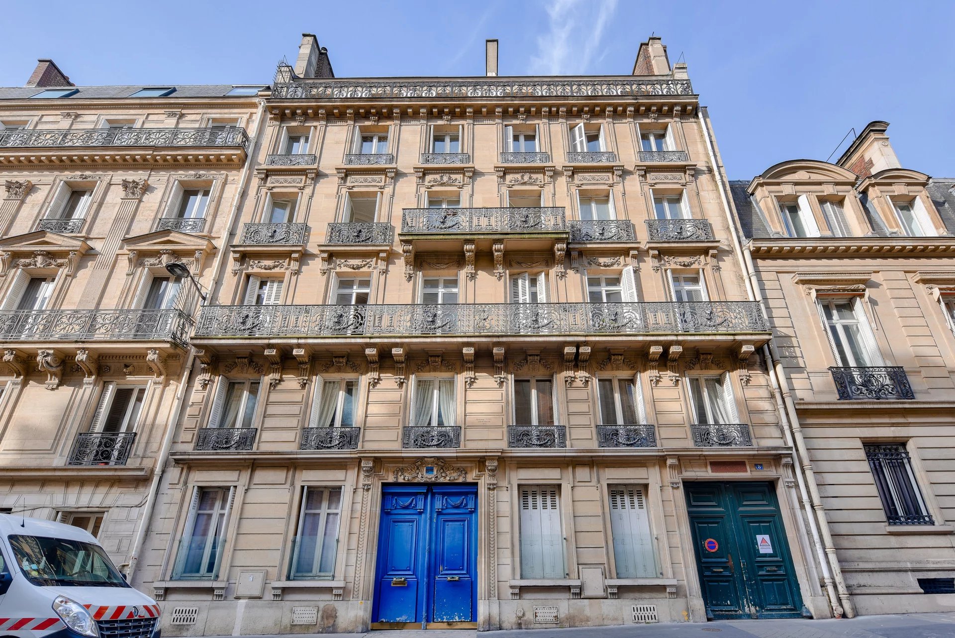 Appartement Paris 8ème 42.00 m² 2 pièces Appartement Paris 8ème 42.00 m² 84943323 9