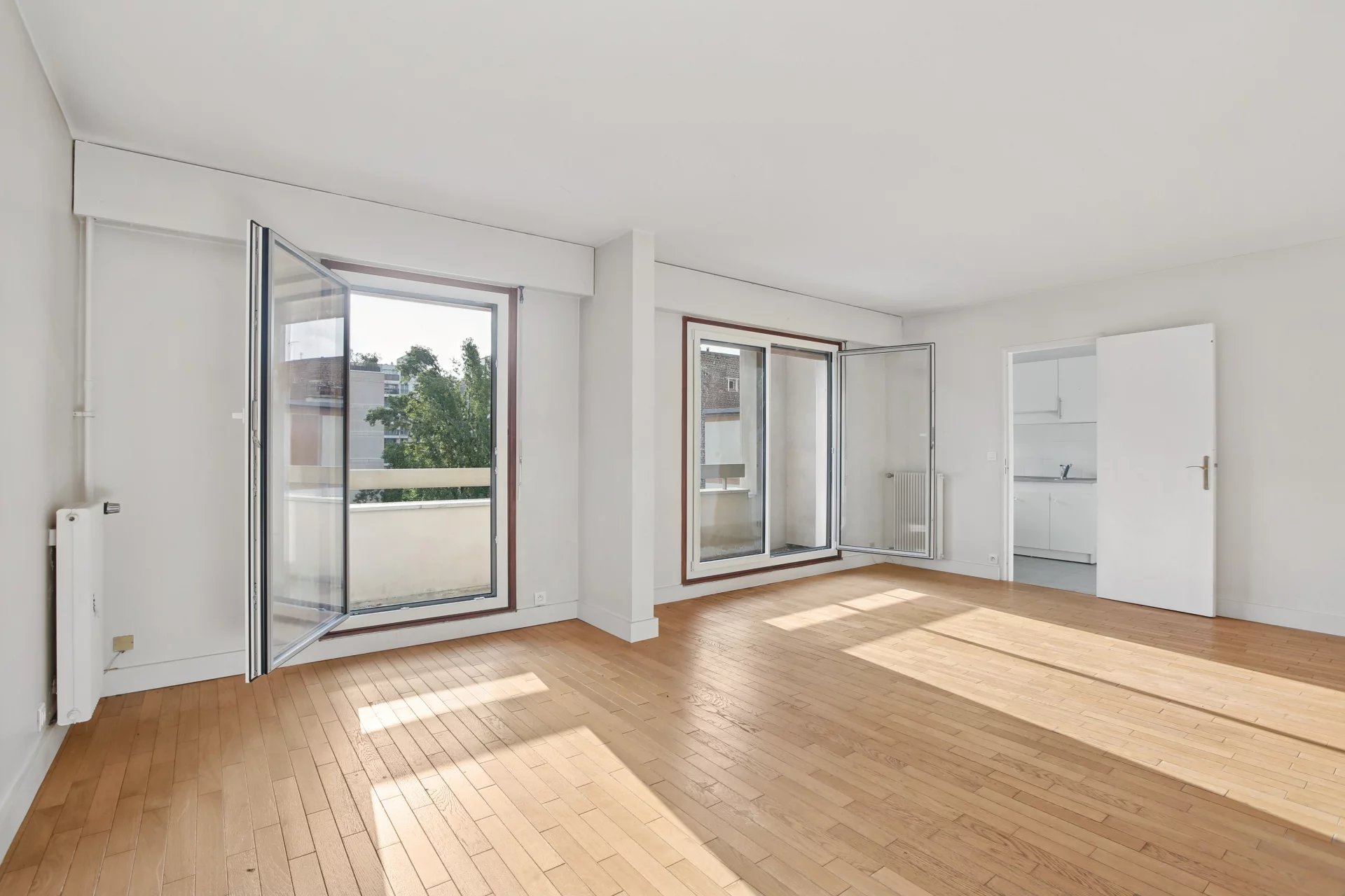 Appartement Paris 15ème 84.42 m² 4 pièces Appartement Paris 15ème 84.42 m² 86372393 1