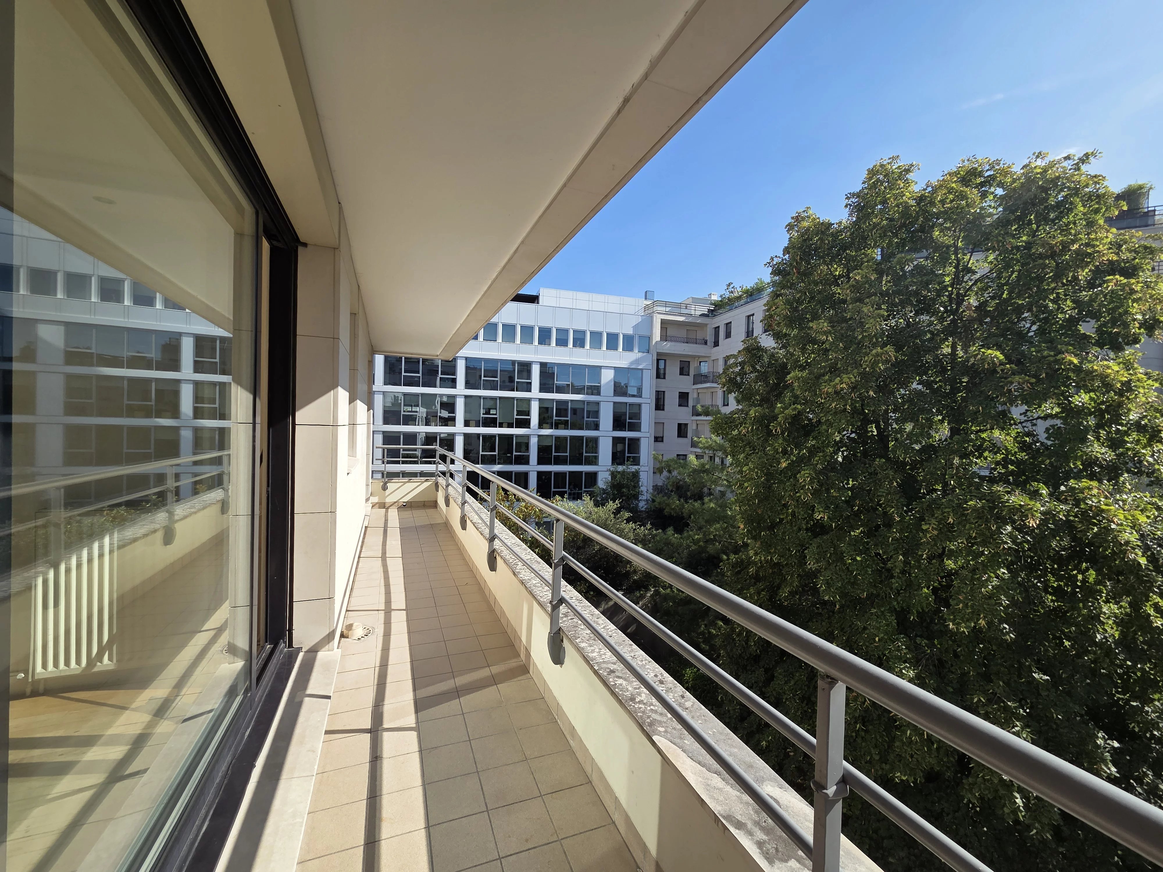 Appartement Levallois-Perret 101.10 m² 5 pièces Appartement Levallois-Perret 101.10 m² 86749236 2