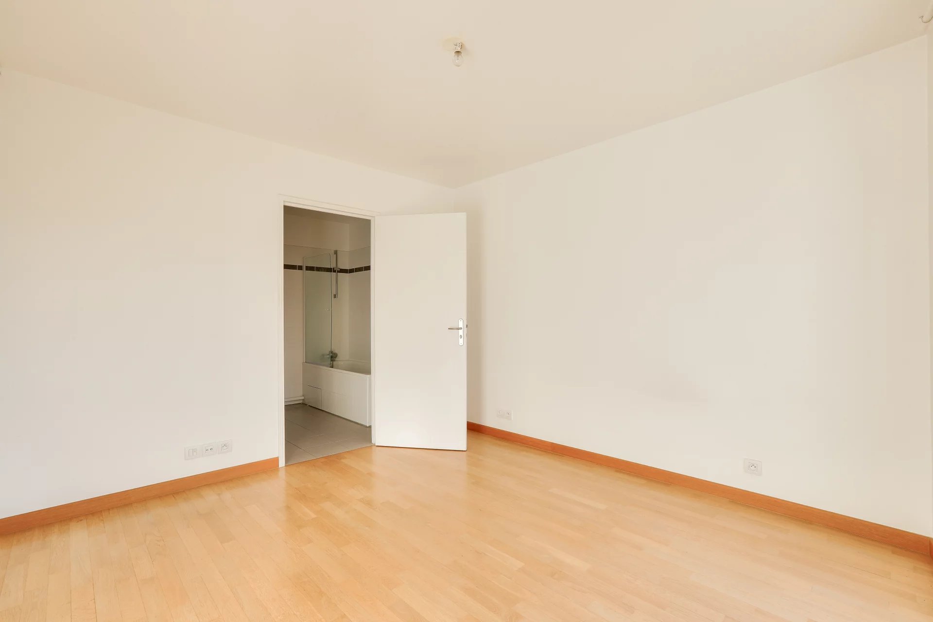 Appartement Issy-les-Moulineaux 47.90 m² 2 pièces Appartement Issy-les-Moulineaux 47.90 m² 86636790 7