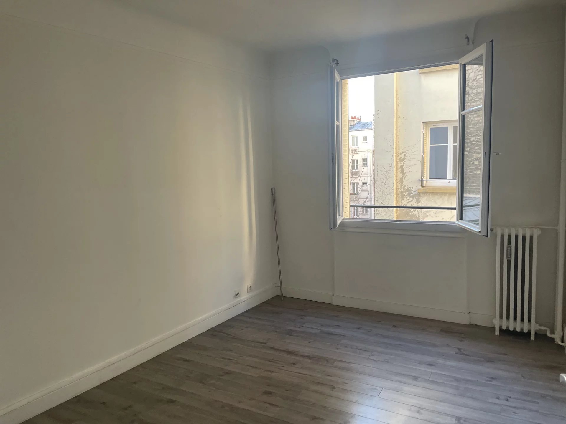 Appartement Paris 17ème 34.80 m² 2 pièces Appartement Paris 17ème 34.80 m² 85587942 1