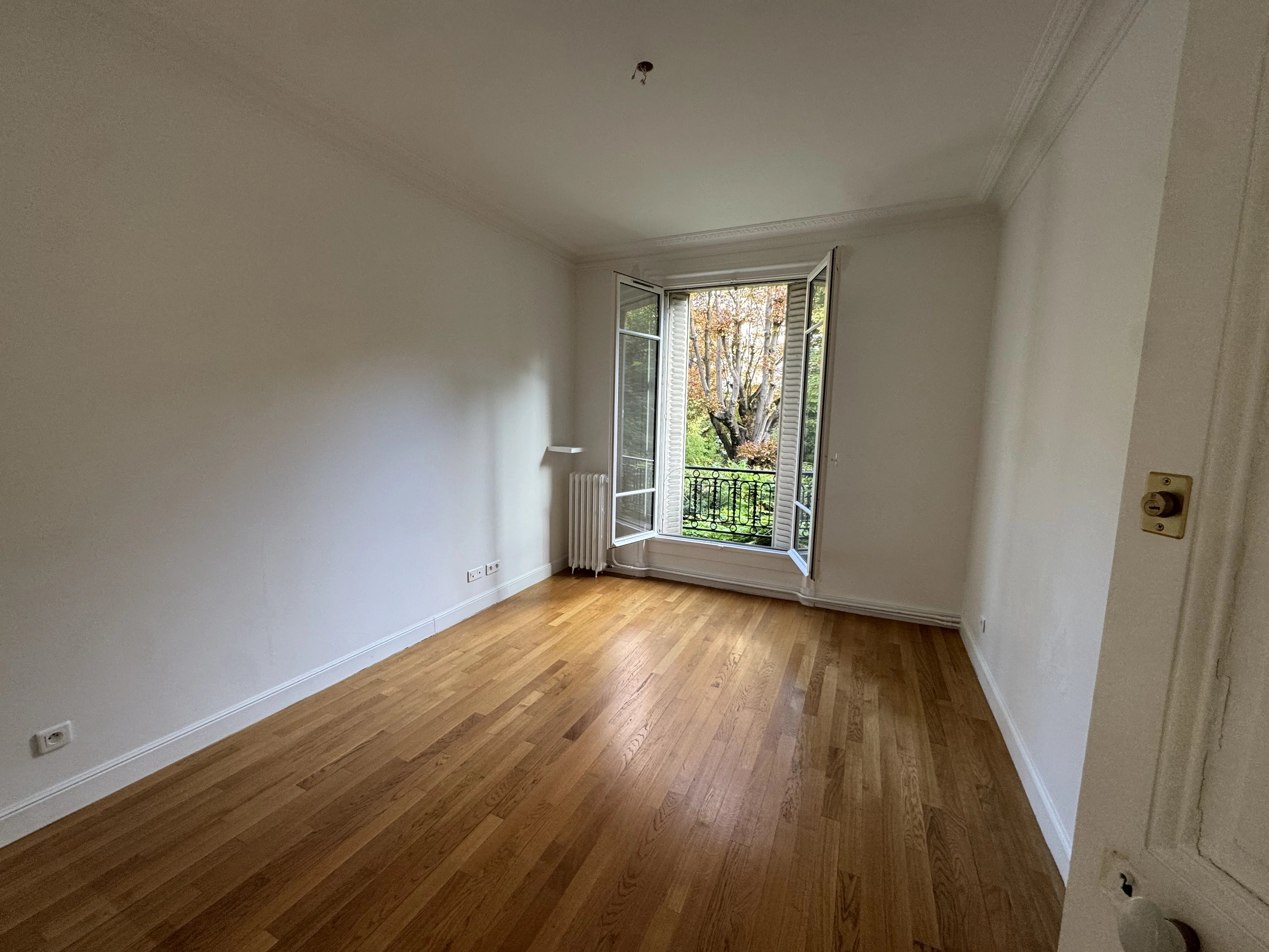 Appartement Paris 16ème 130.80 m² 5 pièces Appartement Paris 16ème 130.80 m² 87491908 10