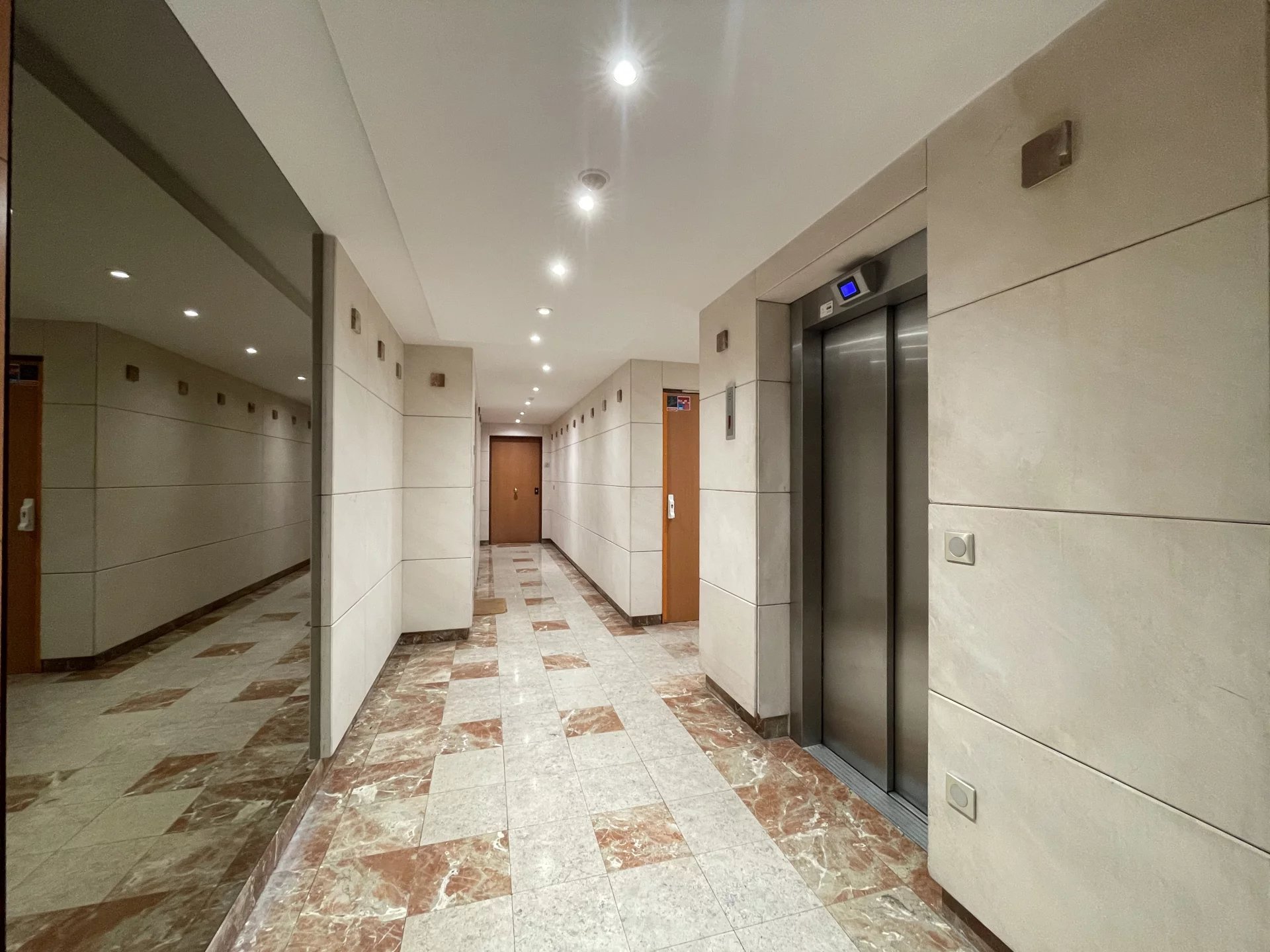 Appartement Courbevoie 102.20 m² 4 pièces Appartement Courbevoie 102.20 m² 86739777 13