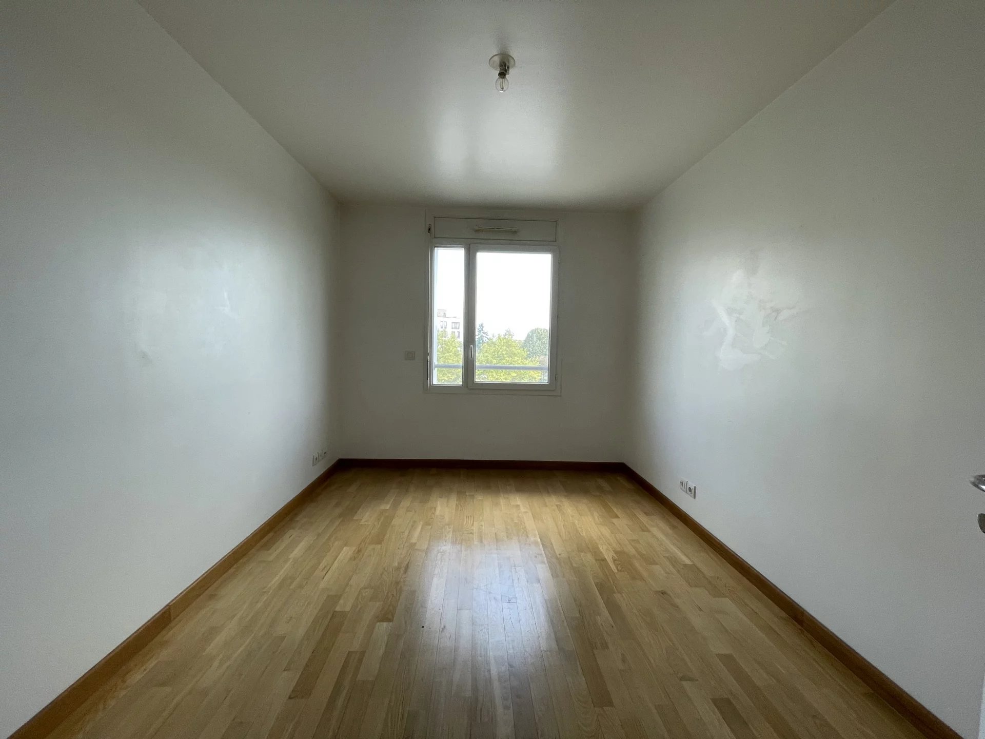 Appartement Issy-les-Moulineaux 42.00 m² 2 pièces Appartement Issy-les-Moulineaux 42.00 m² 86640042 7