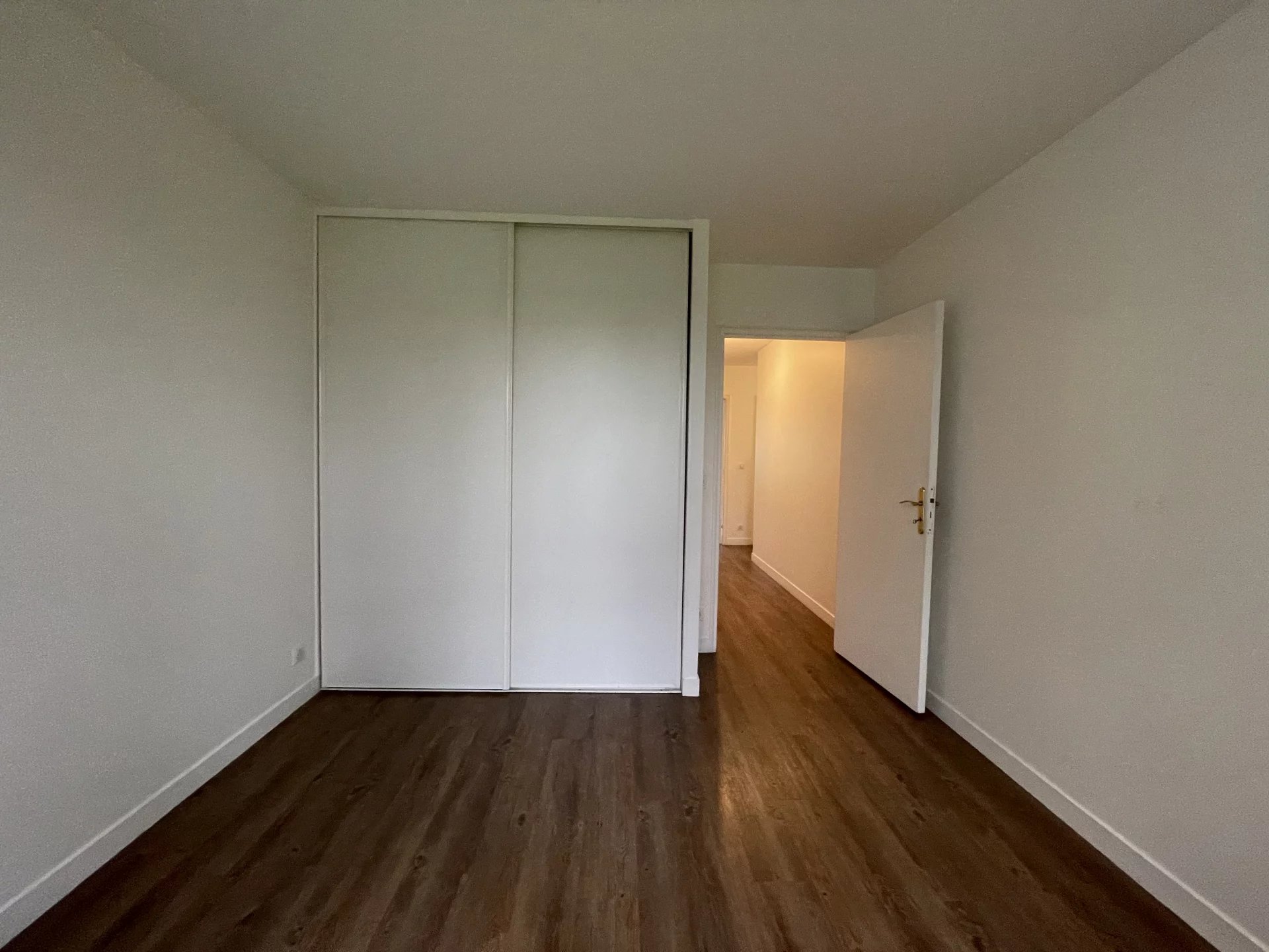 Appartement Courbevoie 102.20 m² 4 pièces Appartement Courbevoie 102.20 m² 86739777 8