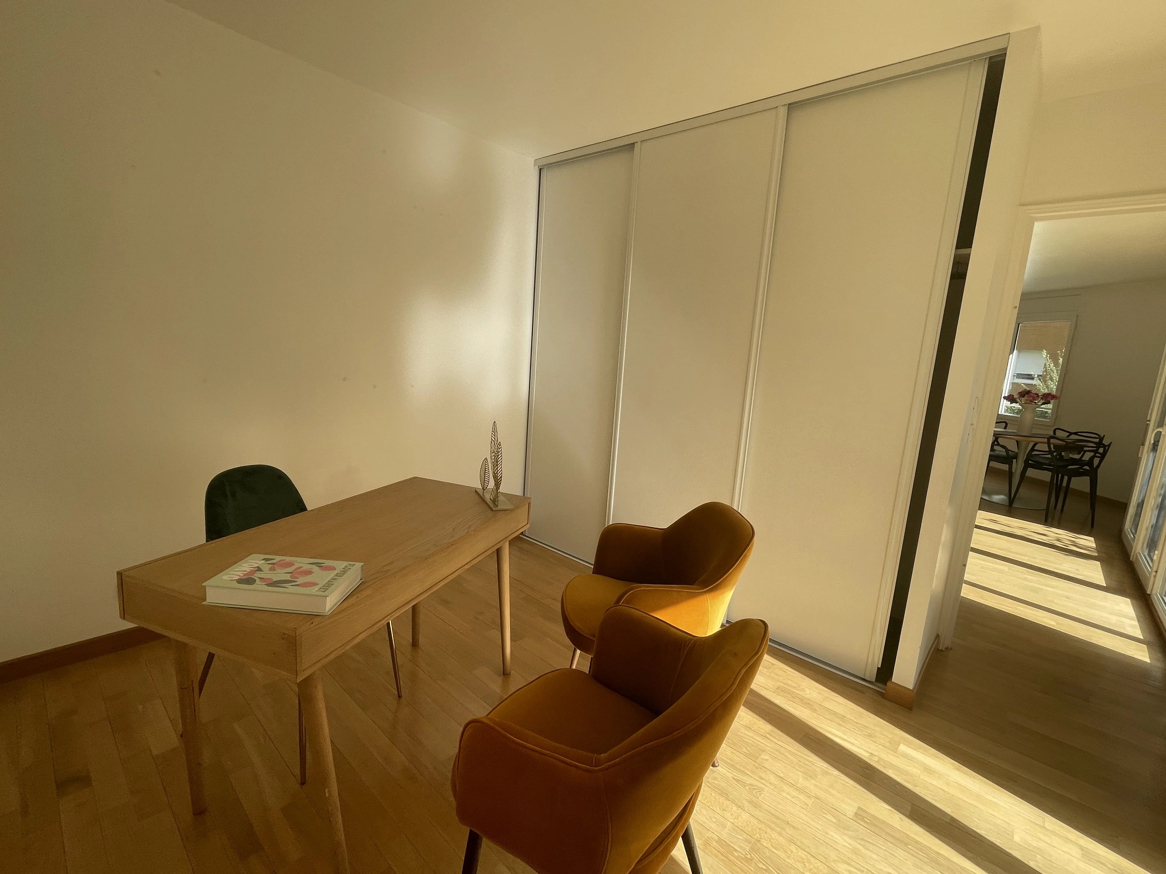 Appartement Issy-les-Moulineaux 92.30 m² 4 pièces Appartement Issy-les-Moulineaux 92.30 m² 85715975 7