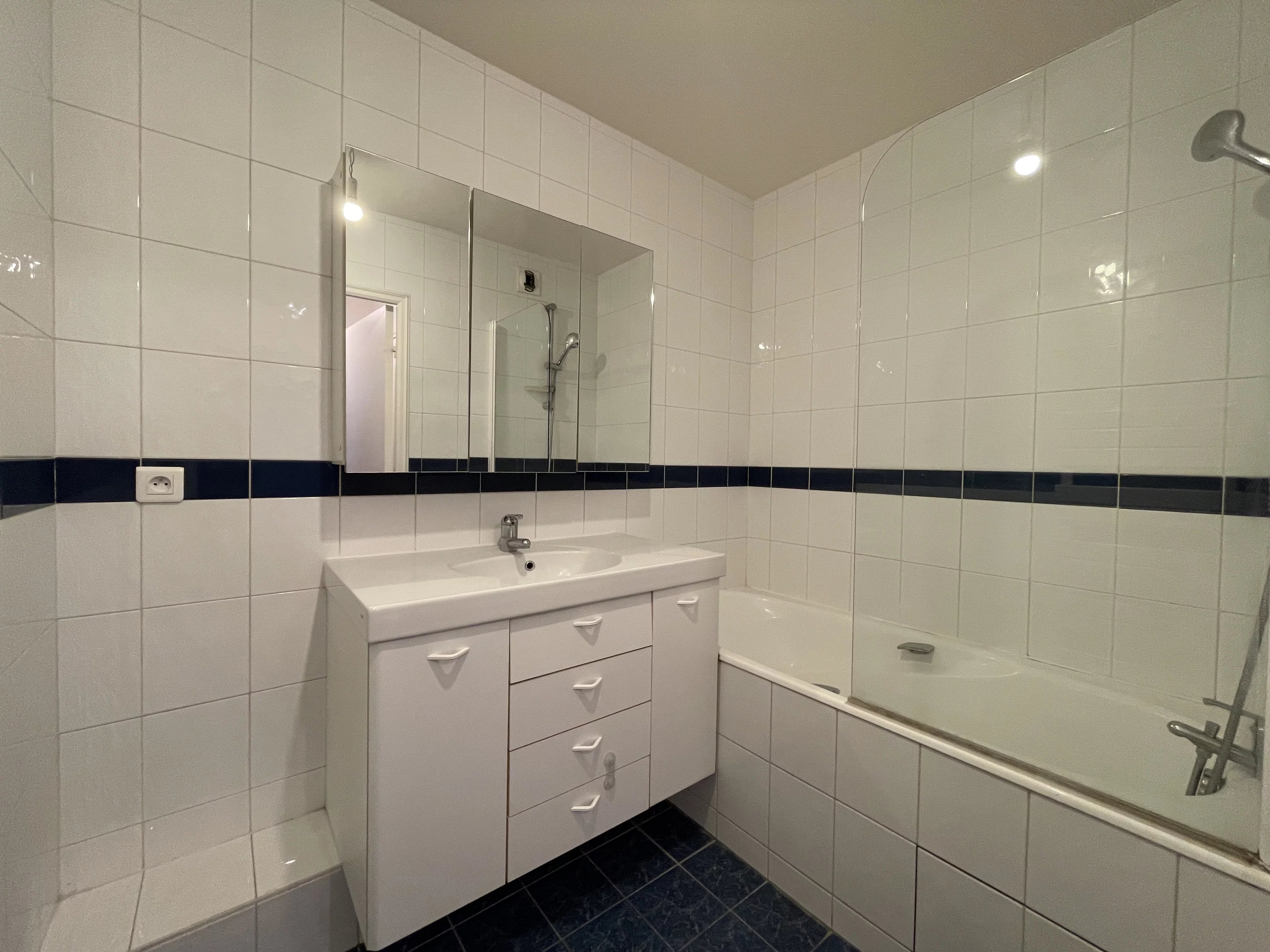 Appartement Courbevoie 47.95 m² 2 pièces Appartement Courbevoie 47.95 m² 86739741 6