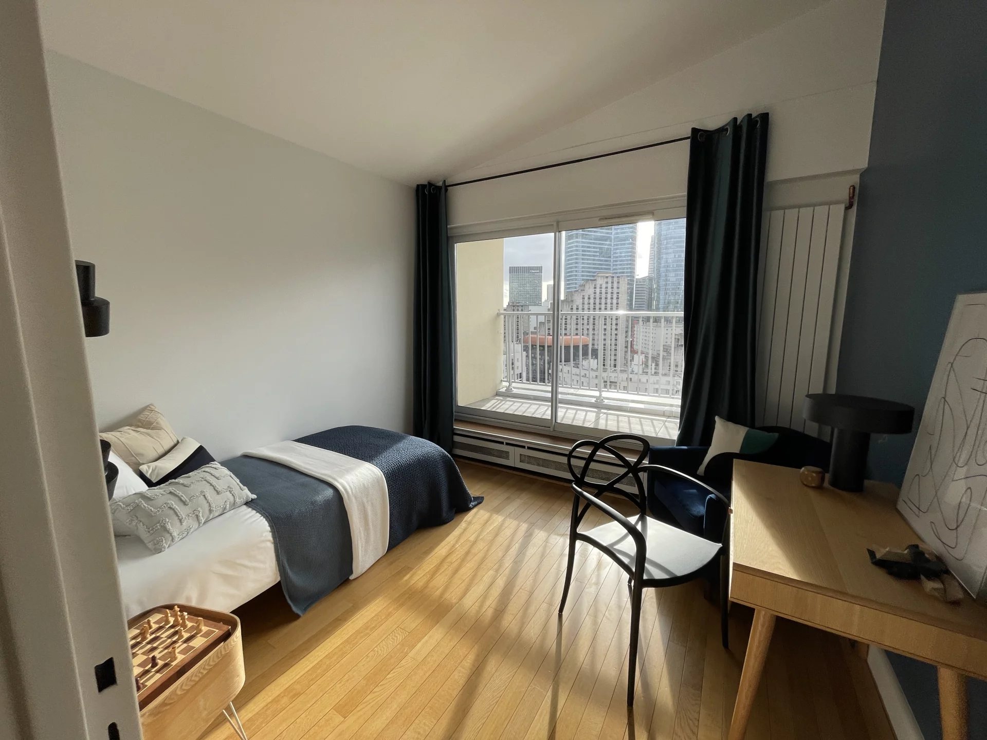 Appartement Courbevoie 128.80 m² 4 pièces Appartement Courbevoie 128.80 m² 86761752 8