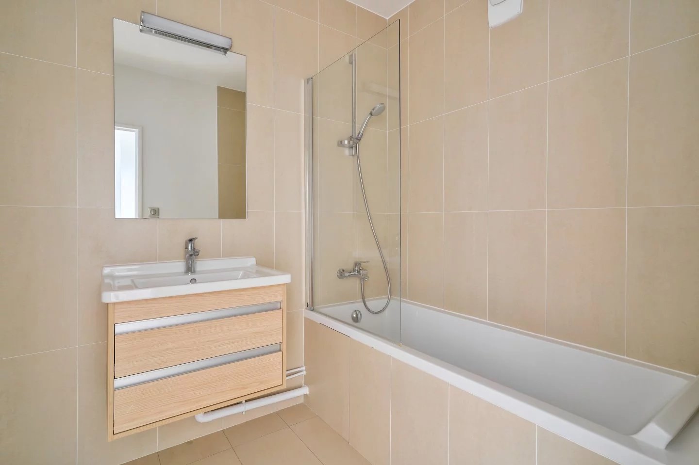 Appartement Courbevoie 62.10 m² 3 pièces Appartement Courbevoie 62.10 m² 84780211 6