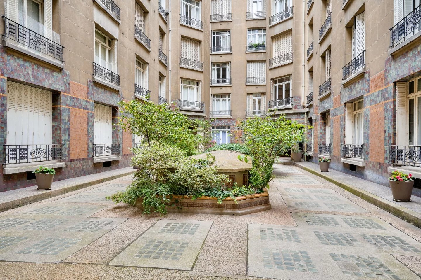 Appartement Paris 16ème 100.36 m² 4 pièces Appartement Paris 16ème 100.36 m² 86088444 3