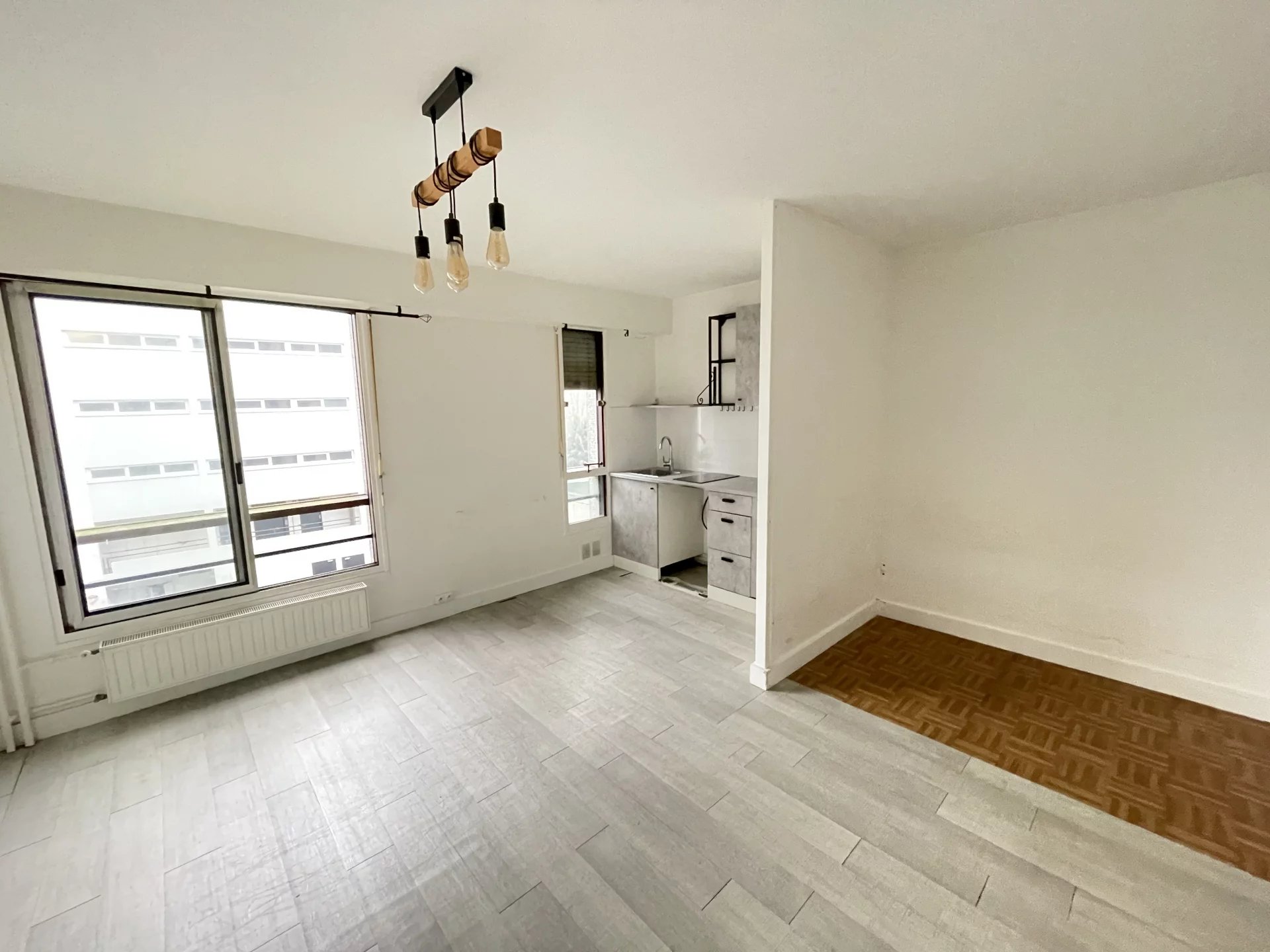 Appartement Paris 19ème 30.00 m² 1 pièce Appartement Paris 19ème 30.00 m² 86215440 1