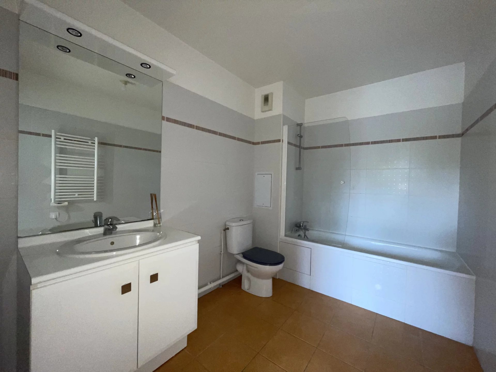 Appartement Issy-les-Moulineaux 42.00 m² 2 pièces Appartement Issy-les-Moulineaux 42.00 m² 86361950 6