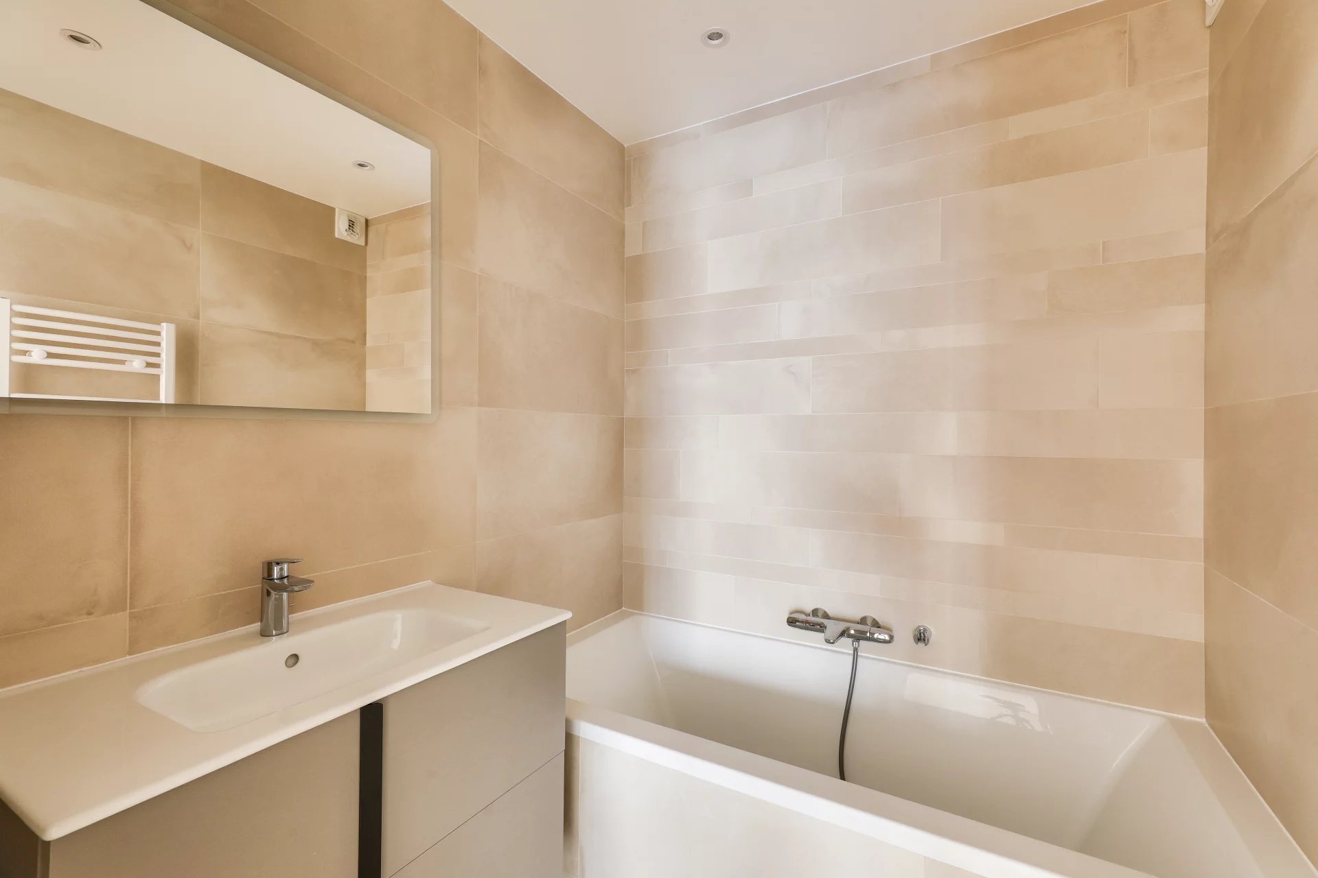 Appartement Paris 15ème 89.16 m² 4 pièces Appartement Paris 15ème 89.16 m² 84307616 8