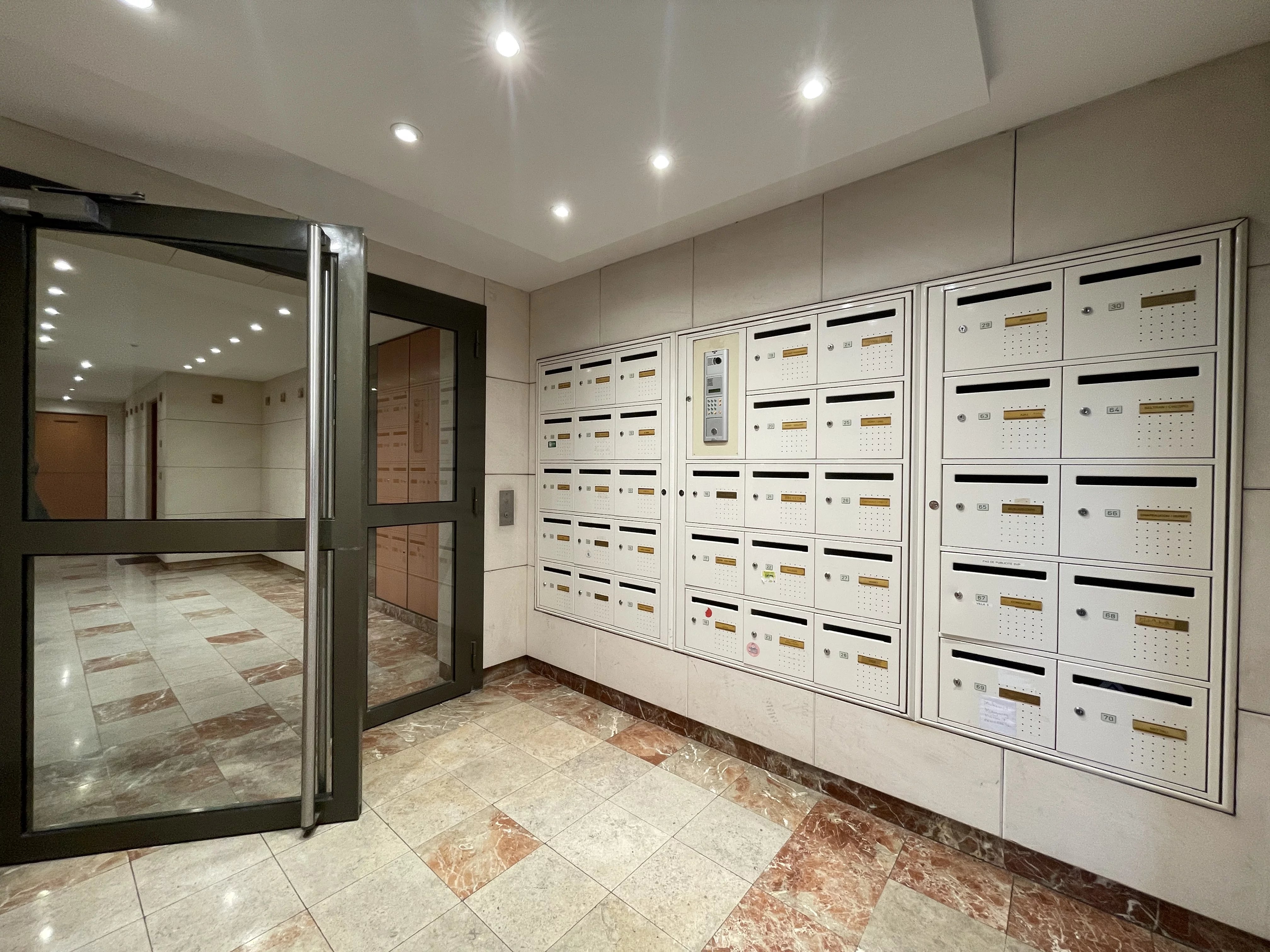 Appartement Courbevoie 47.95 m² 2 pièces Appartement Courbevoie 47.95 m² 86739741 9