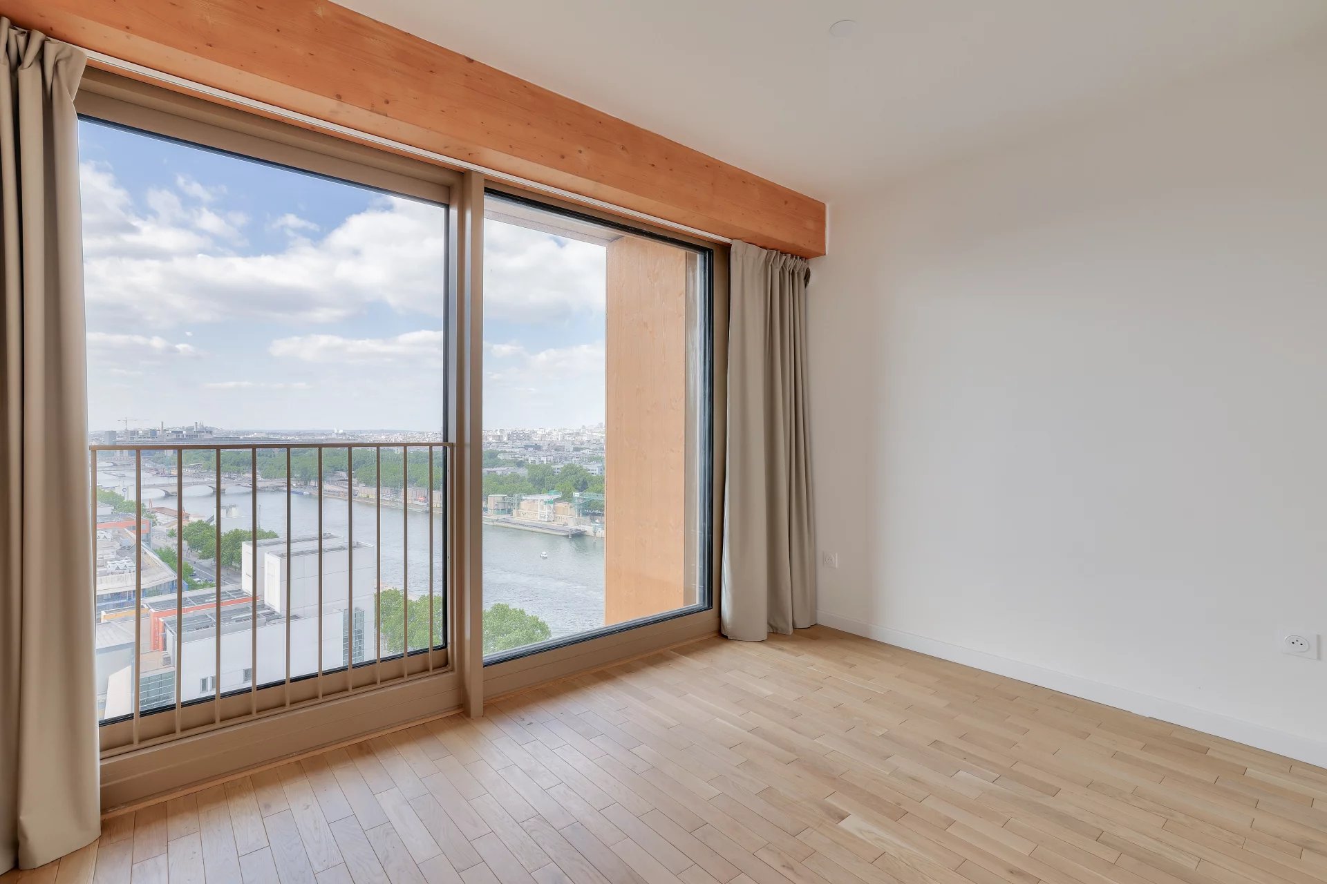 Appartement Paris 13ème 87.90 m² 4 pièces Appartement Paris 13ème 87.90 m² 85942151 7