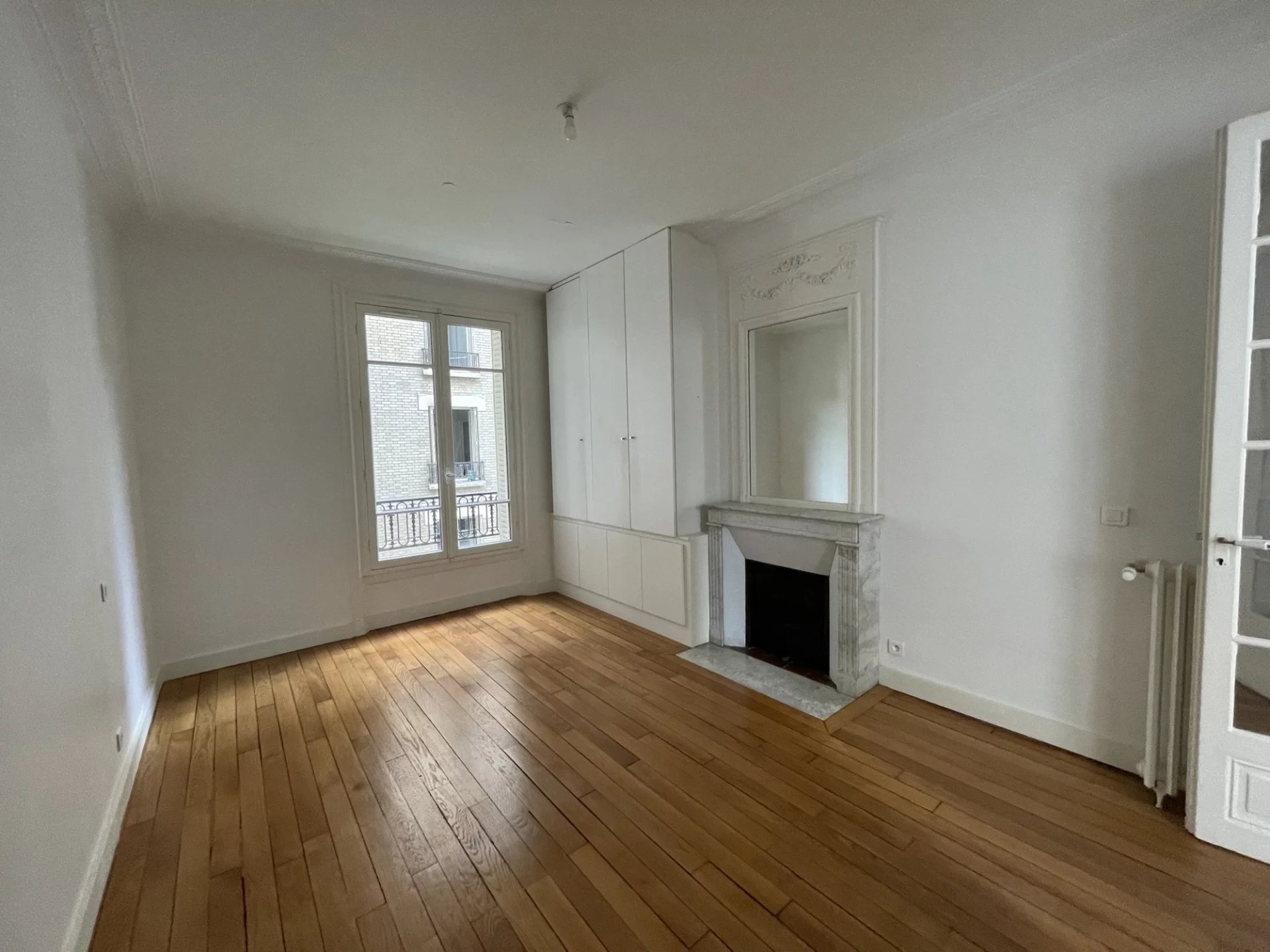 Appartement Paris 16ème 148.10 m² 5 pièces Appartement Paris 16ème 148.10 m² 7548397 5
