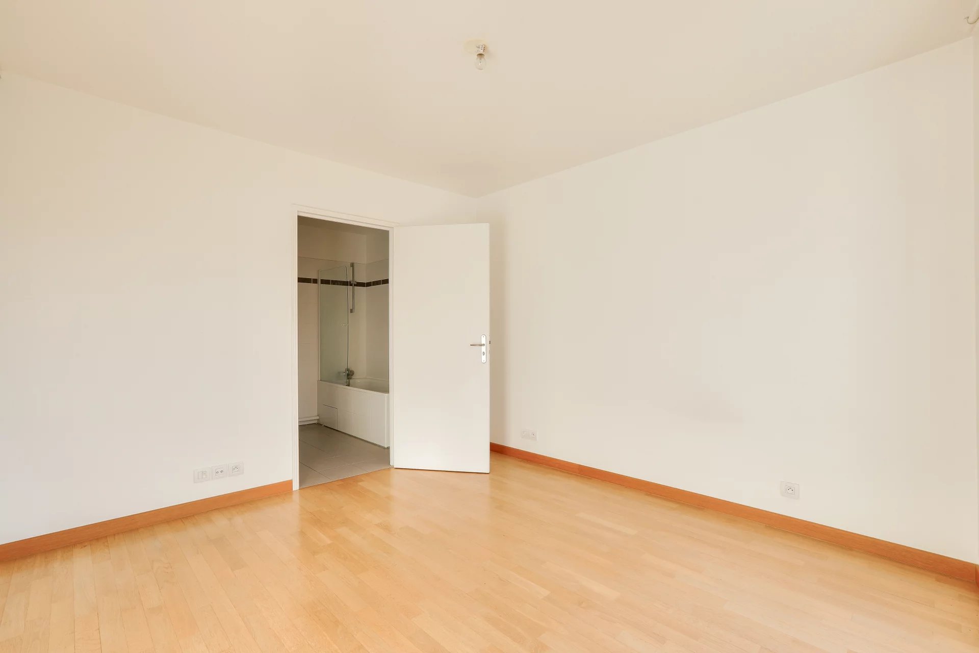 Appartement Issy-les-Moulineaux 47.90 m² 2 pièces Appartement Issy-les-Moulineaux 47.90 m² 85461821 8